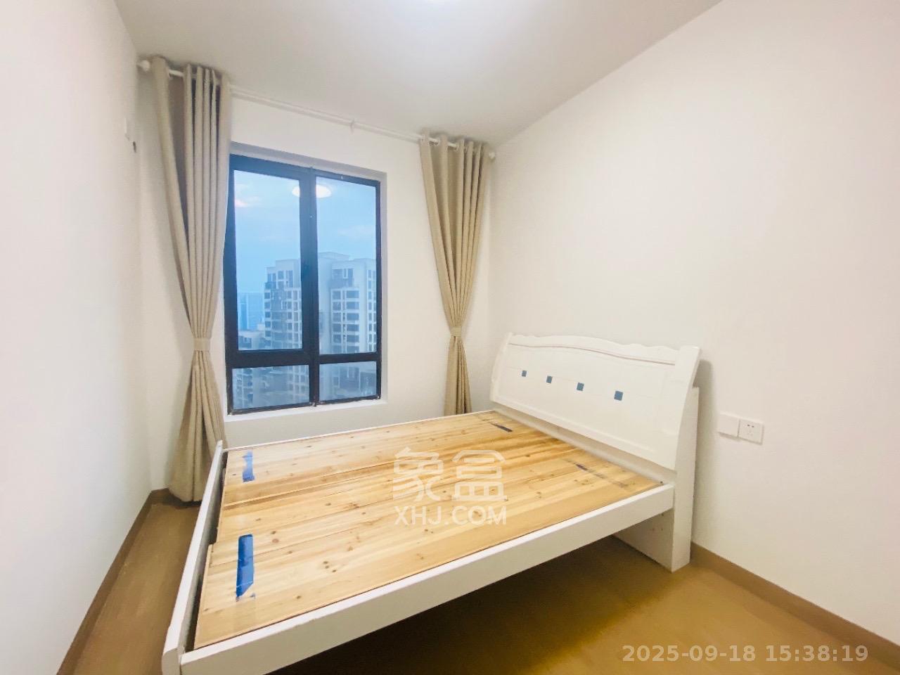 保利麓谷林语E区  3室2厅1卫    2300.0元/月室内图