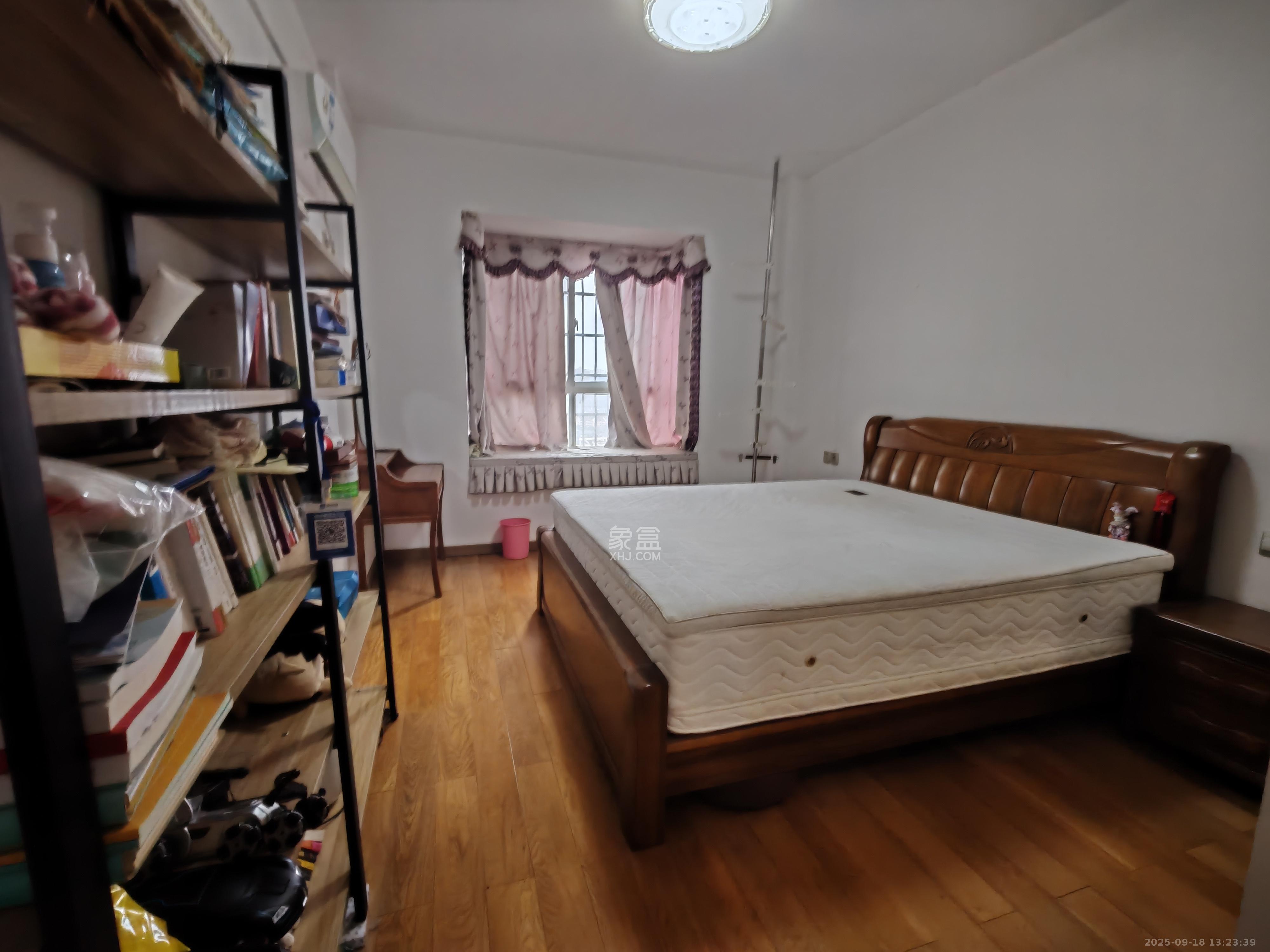 城市山水豪园(山水城市风景) 3室2厅2卫 3000.0元/月 城市山水豪园(山水城市风景) 3室2厅2卫 3000.0元/月室内图