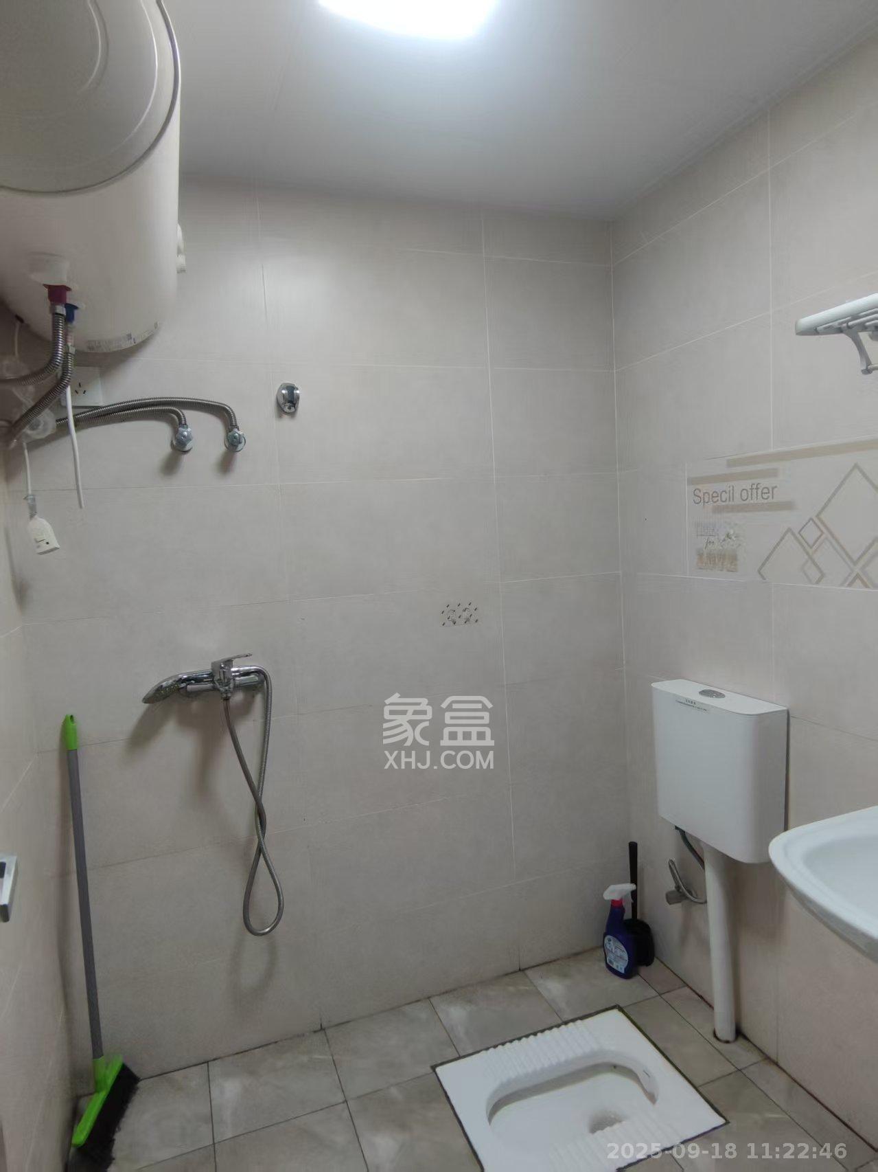 华润凤凰城二期 1室1厅1卫 800.0元/月 华润凤凰城二期 1室1厅1卫 800.0元/月室内图