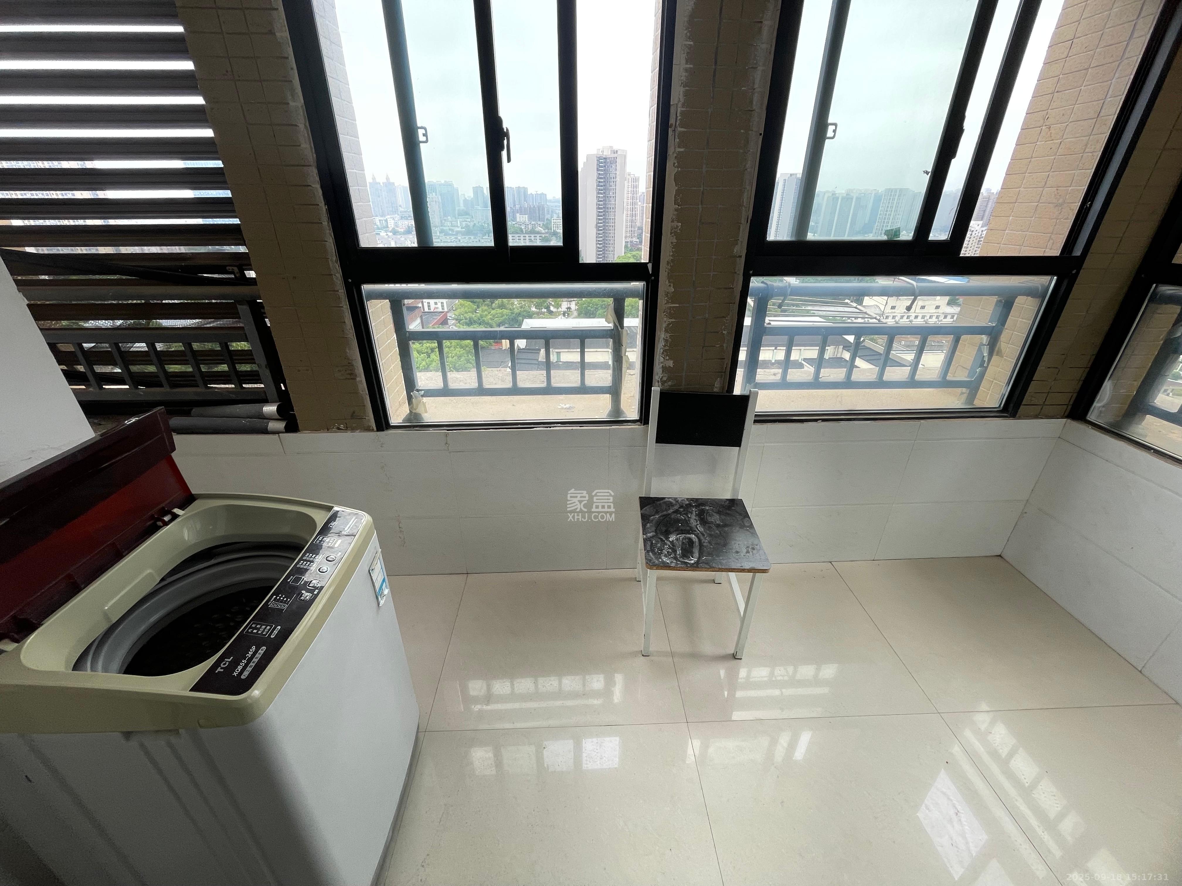 优山美地  2室2厅1卫    1800.0元/月室内图