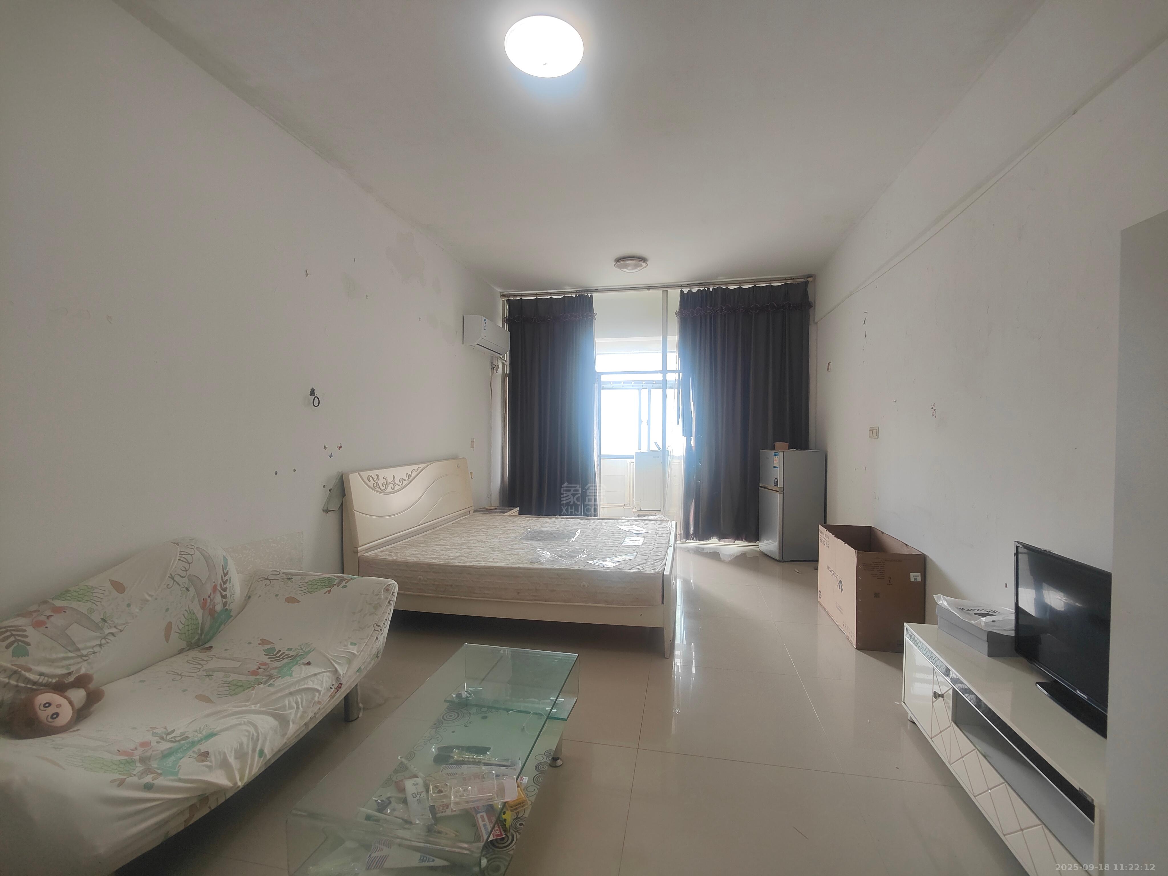 庐山春天大厦(和一宾馆)  1室1厅1卫    900.0元/月 庐山春天大厦(和一宾馆)  1室1厅1卫    900.0元/月室内图