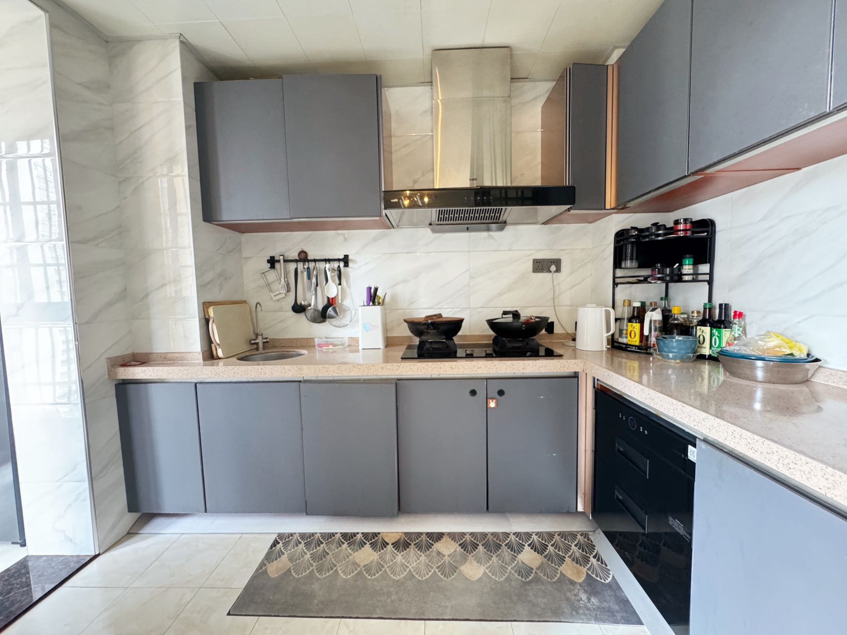 锦地翰城二期  3室2厅2卫    160.0万 锦地翰城二期  3室2厅2卫    160.0万室内图