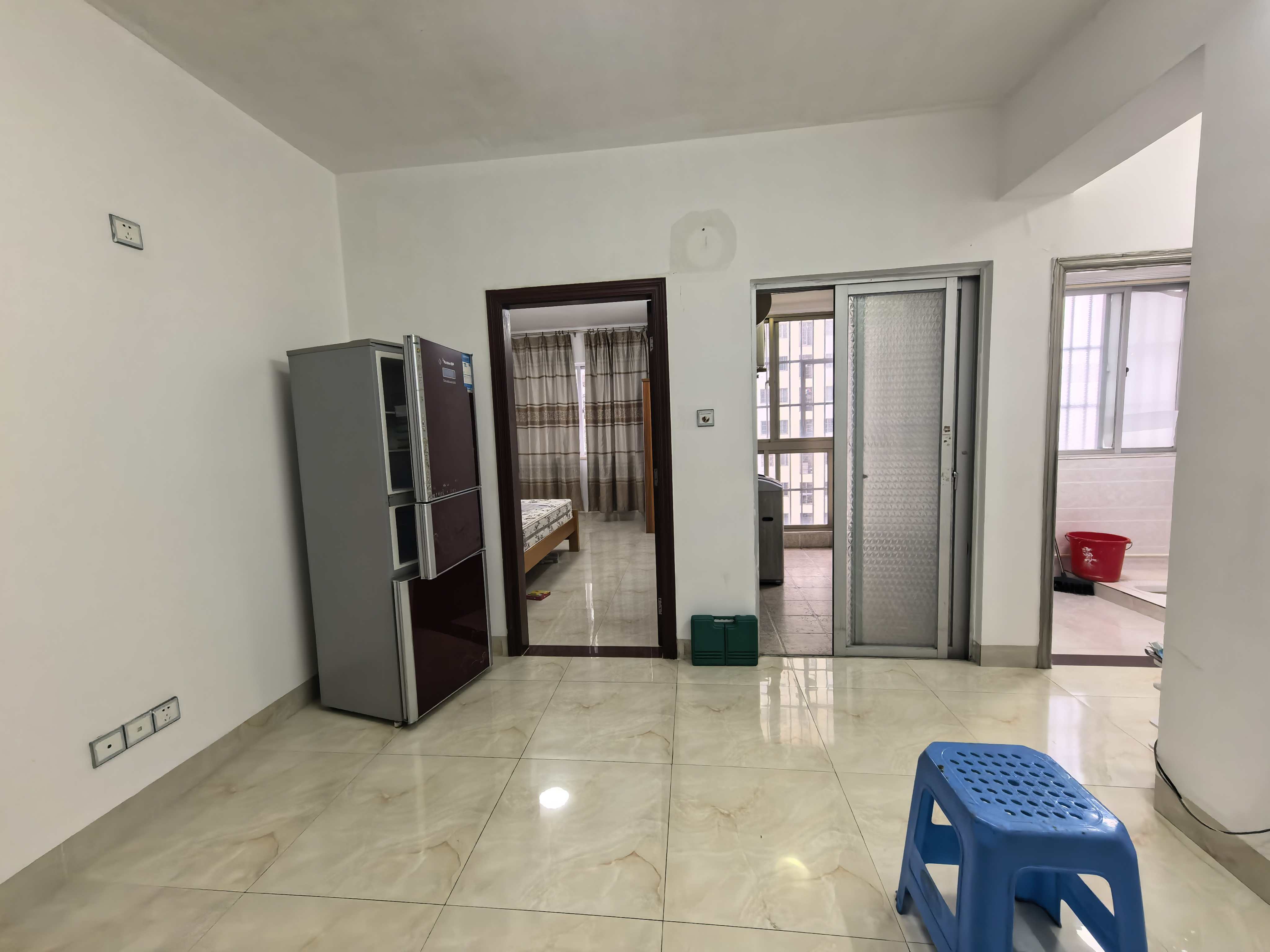 水岸阳光B小区  2室1厅1卫    1800.0元/月室内图