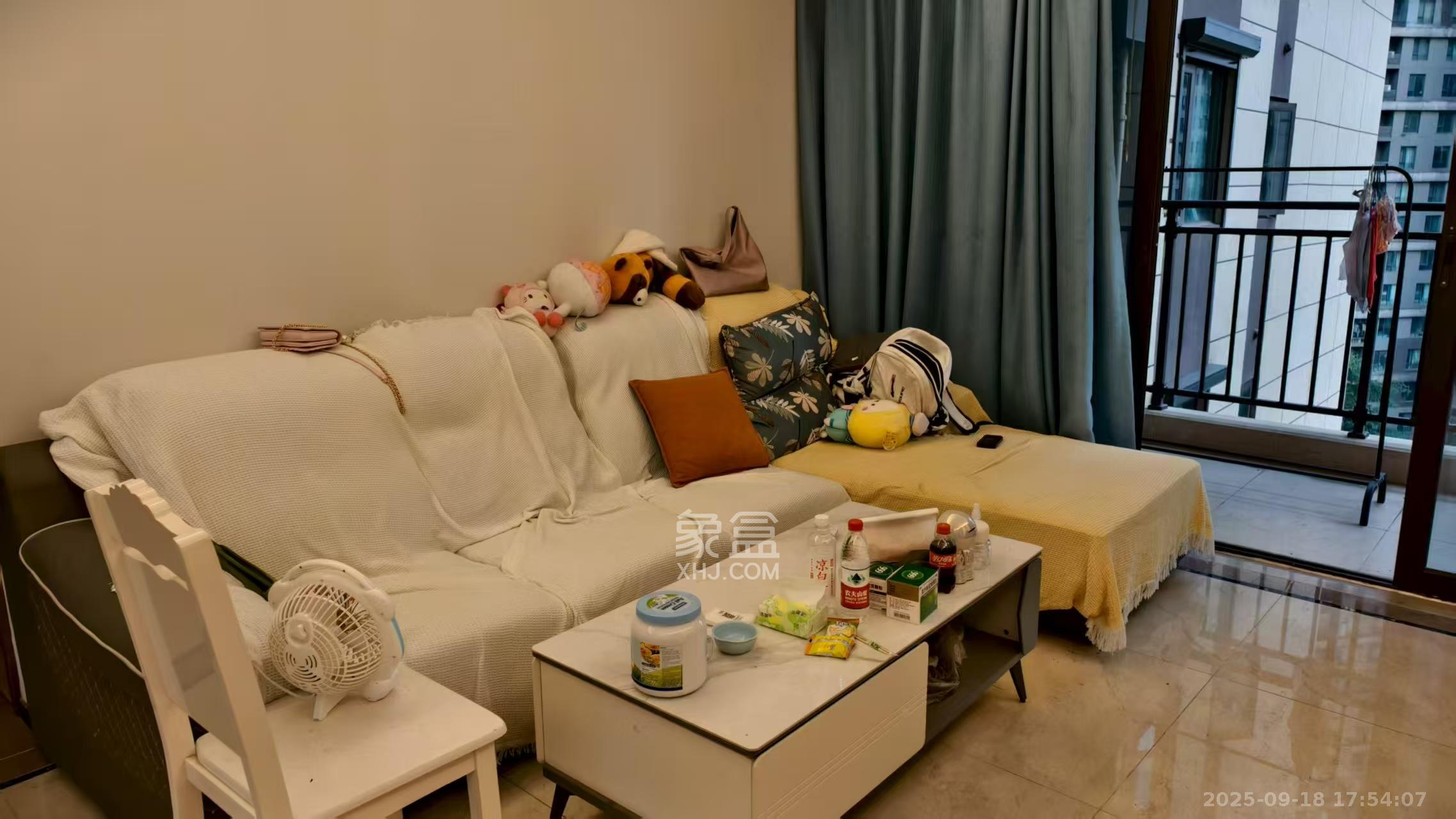 保利茉莉公馆 4室2厅1卫 3500.0元/月 保利茉莉公馆 4室2厅1卫 3500.0元/月室内图