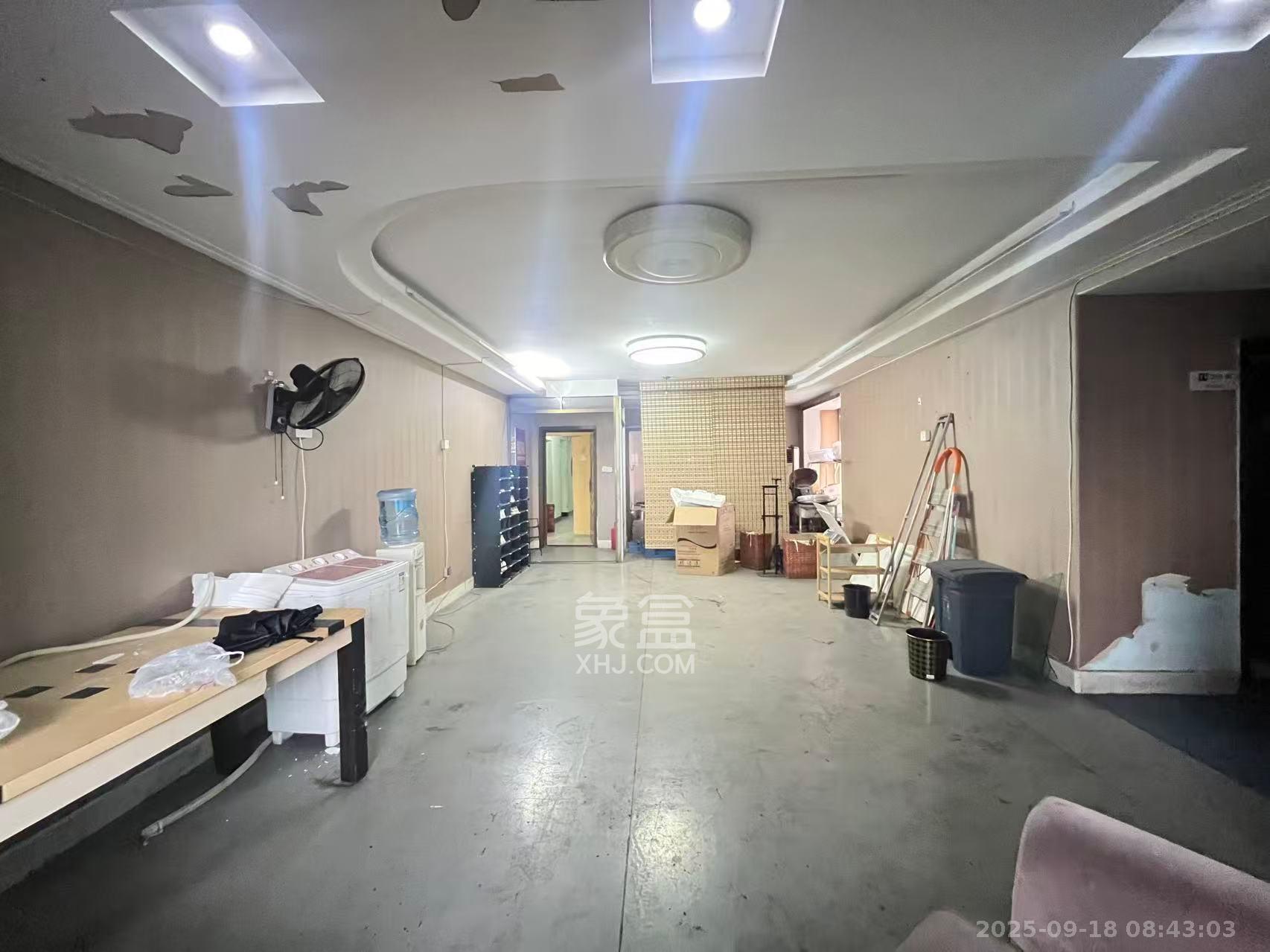 明星村 4室2厅2卫 3600.0元/月 明星村 4室2厅2卫 3600.0元/月室内图