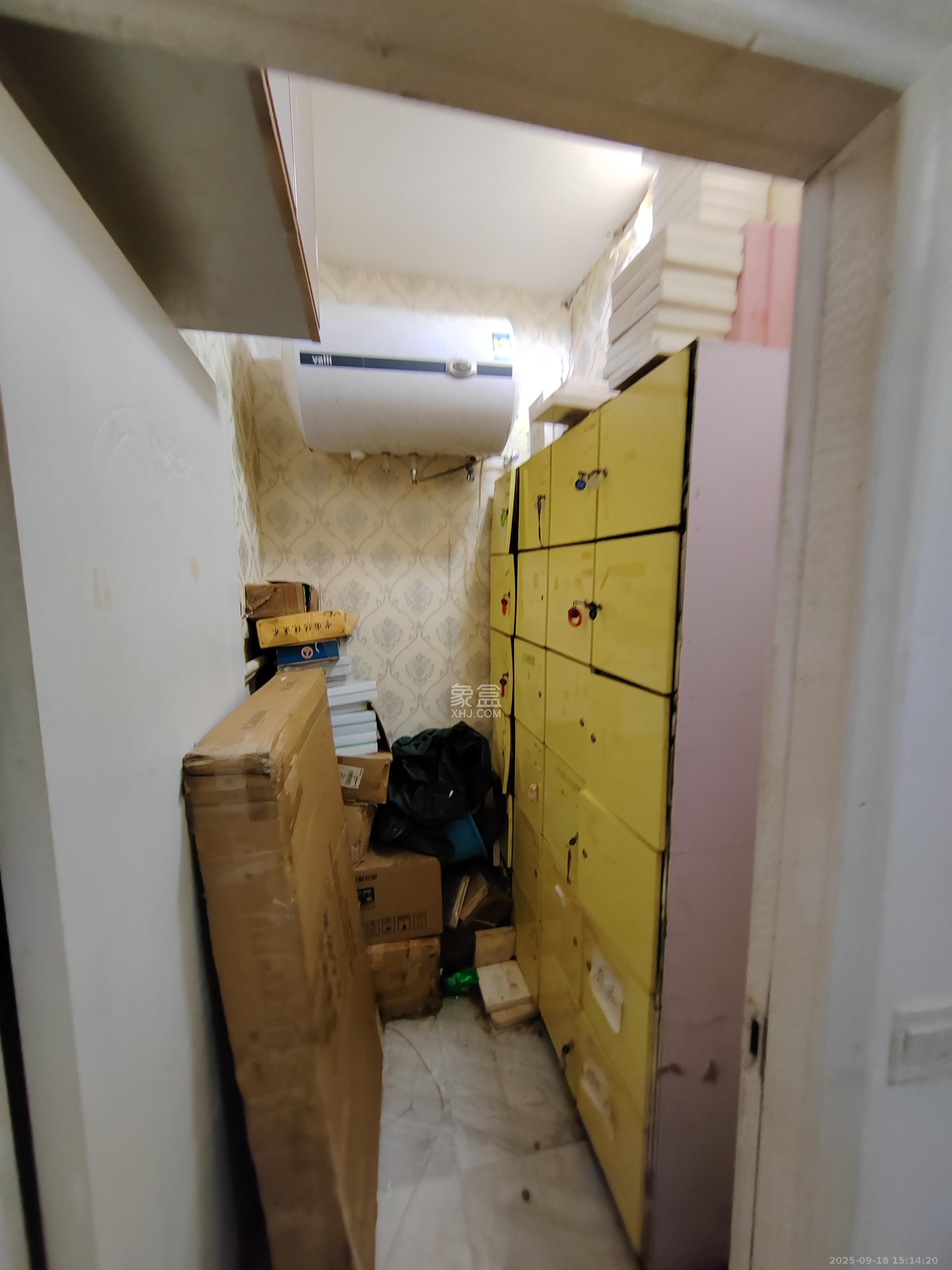 万国城（当代满庭春MOMA）三期   40.0㎡      5300.0元/月室内图