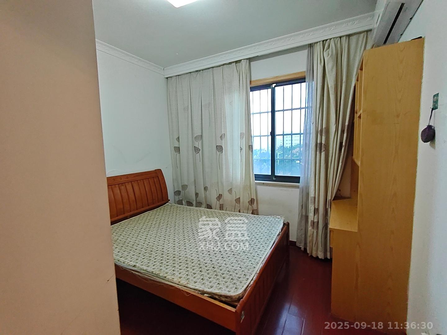 山水嘉园  3室2厅1卫    1600.0元/月室内图