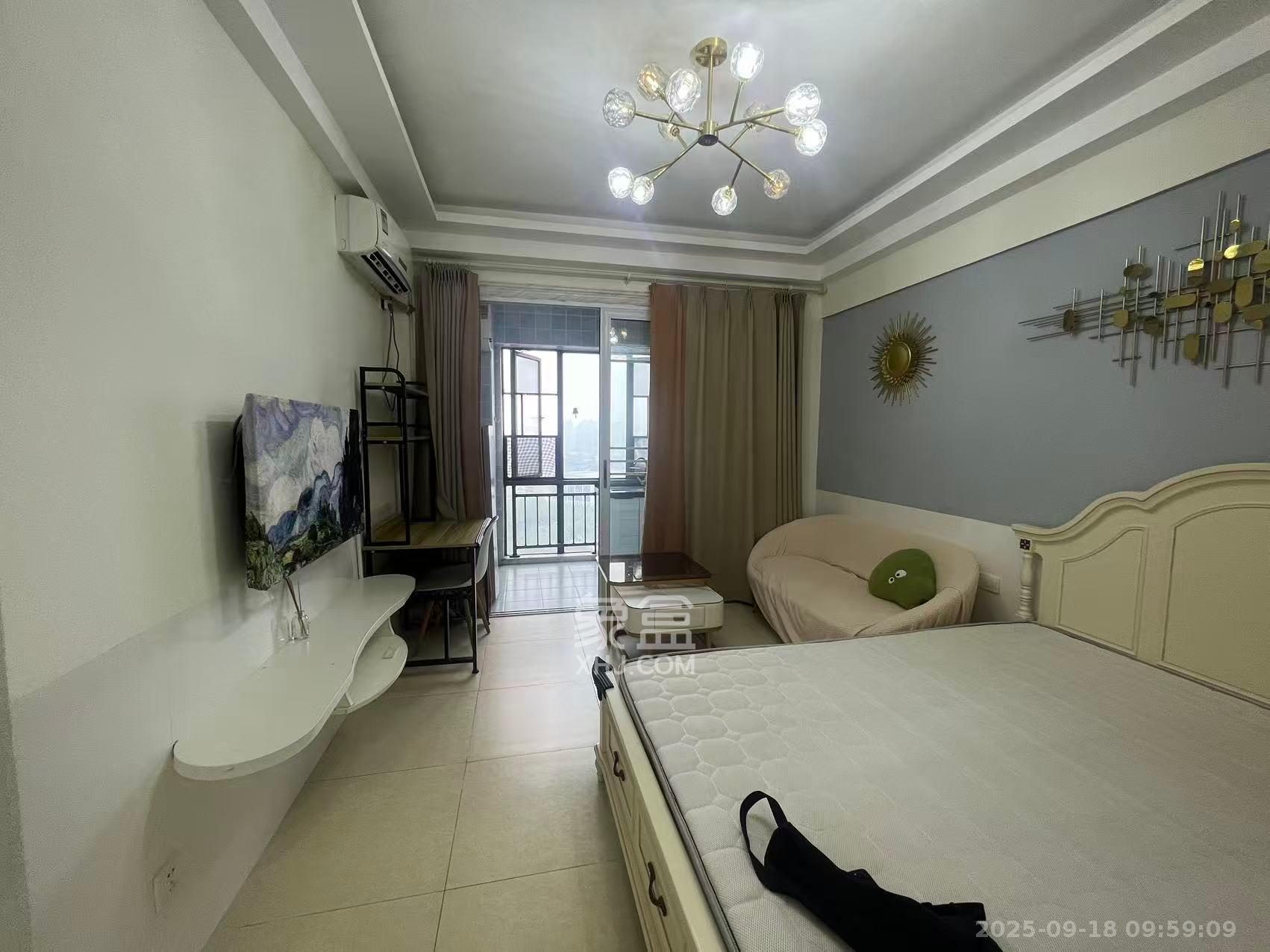 保利麓谷林语I区  1室1厅1卫    1400.0元/月