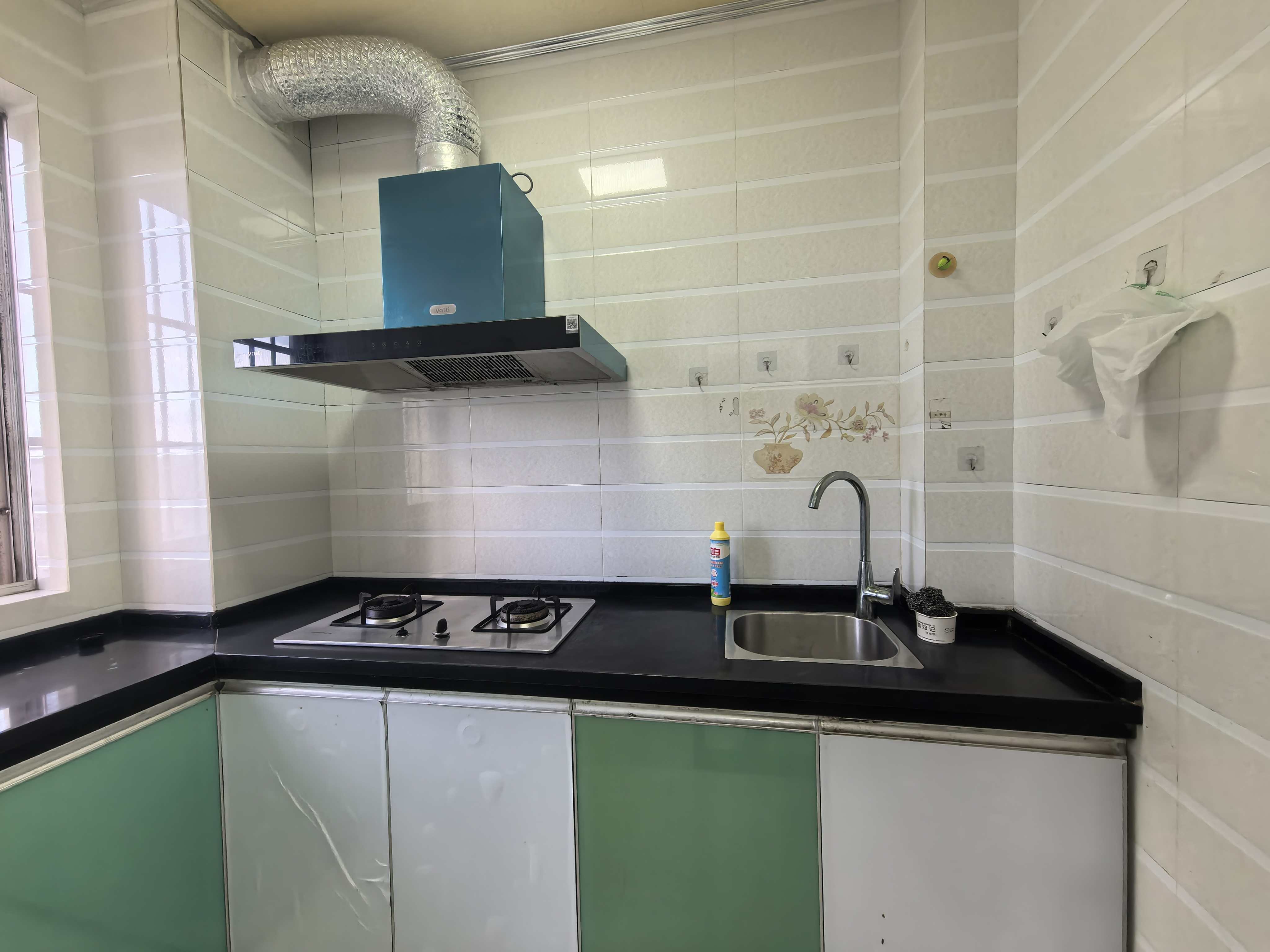 水岸阳光B小区 2室1厅1卫 1800.0元/月 水岸阳光B小区 2室1厅1卫 1800.0元/月室内图