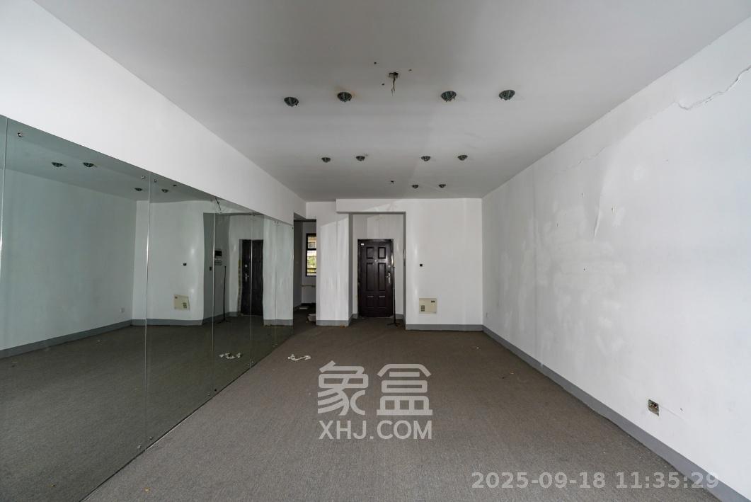 康斯丹郡（融程领秀佳园）  3室2厅2卫   1800.00元/月