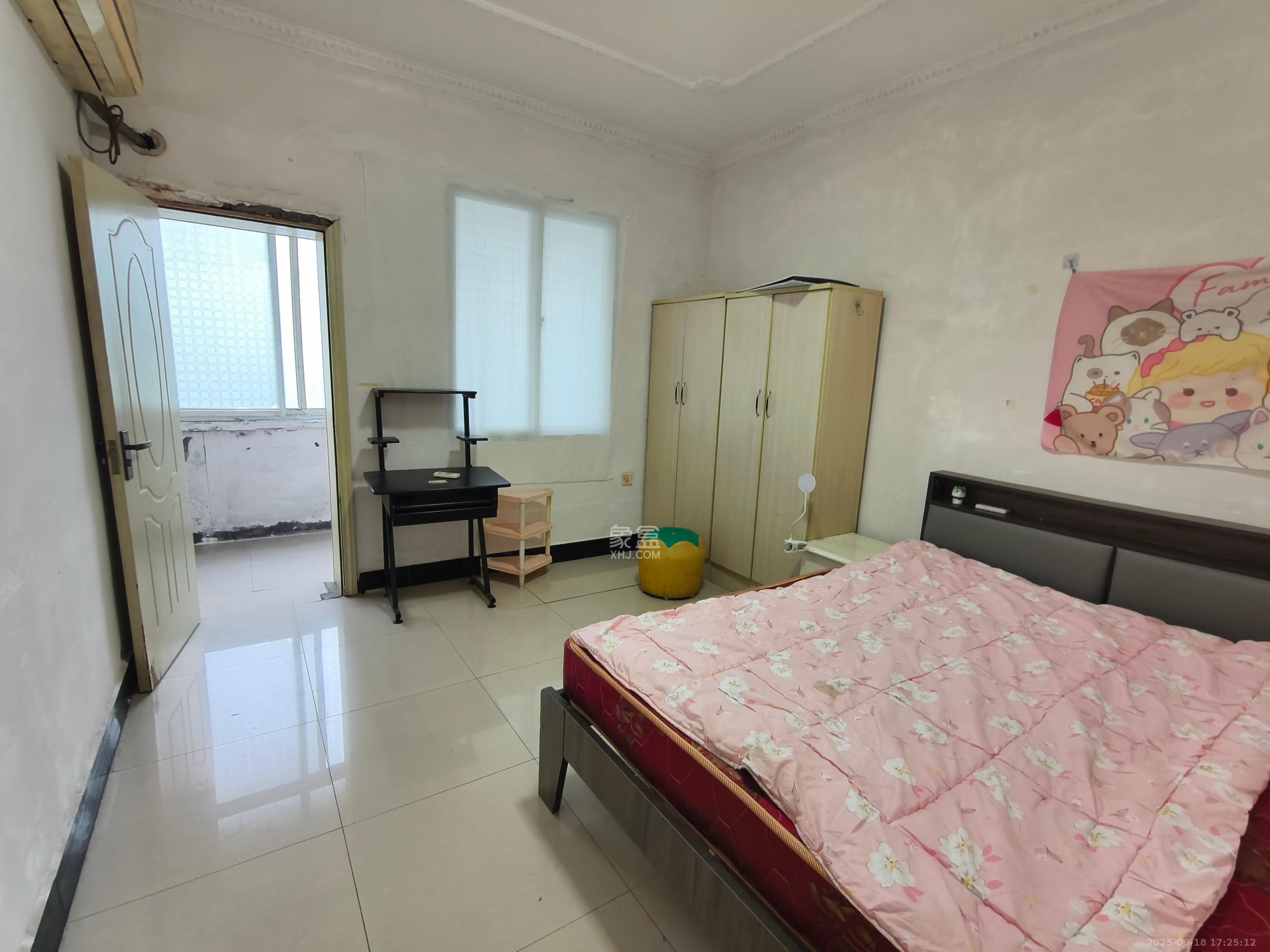 公交金盆小区  1室1厅1卫    900.0元/月室内图