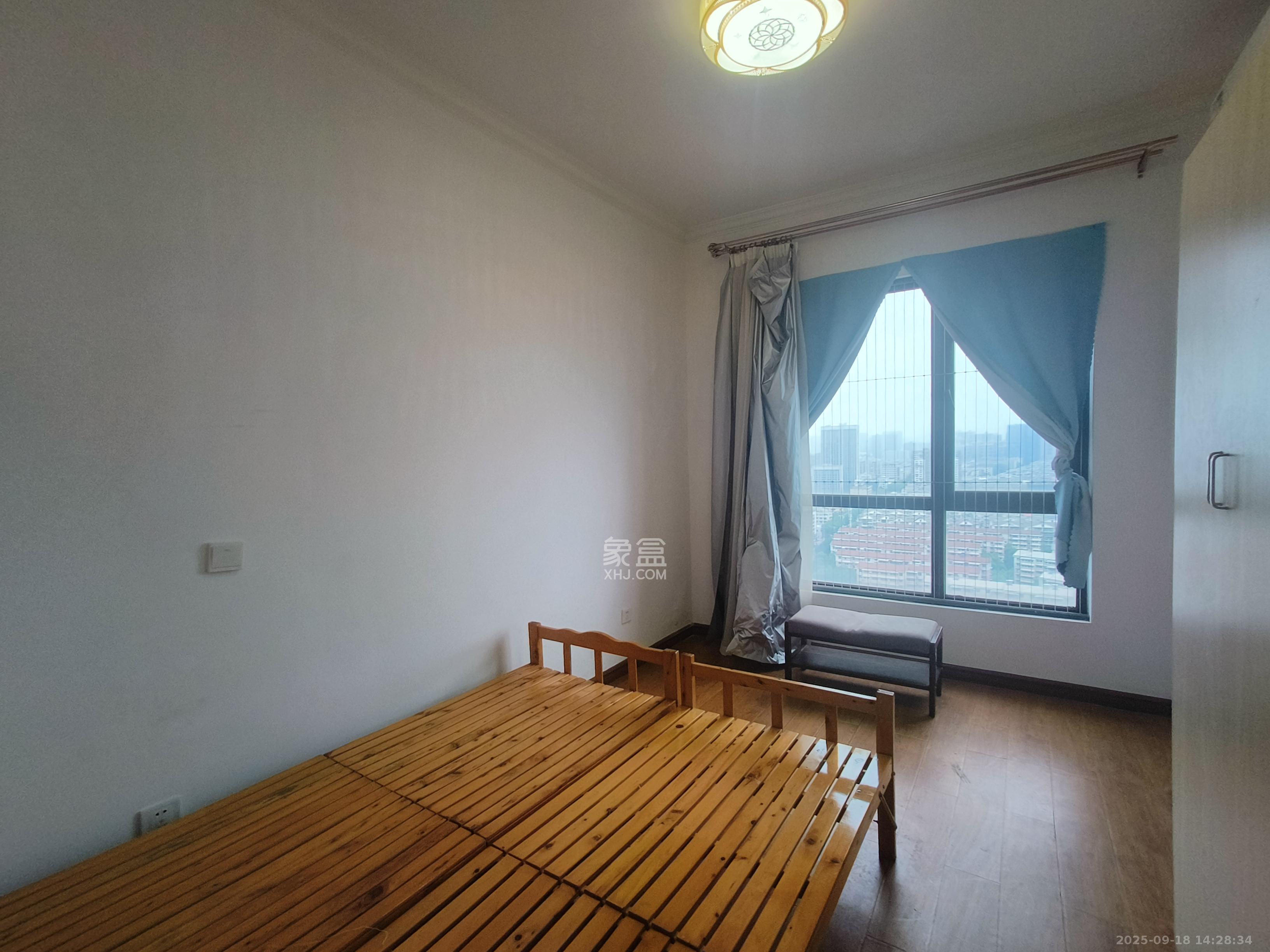 达美D6区 3室2厅1卫 3500.0元/月 达美D6区 3室2厅1卫 3500.0元/月室内图