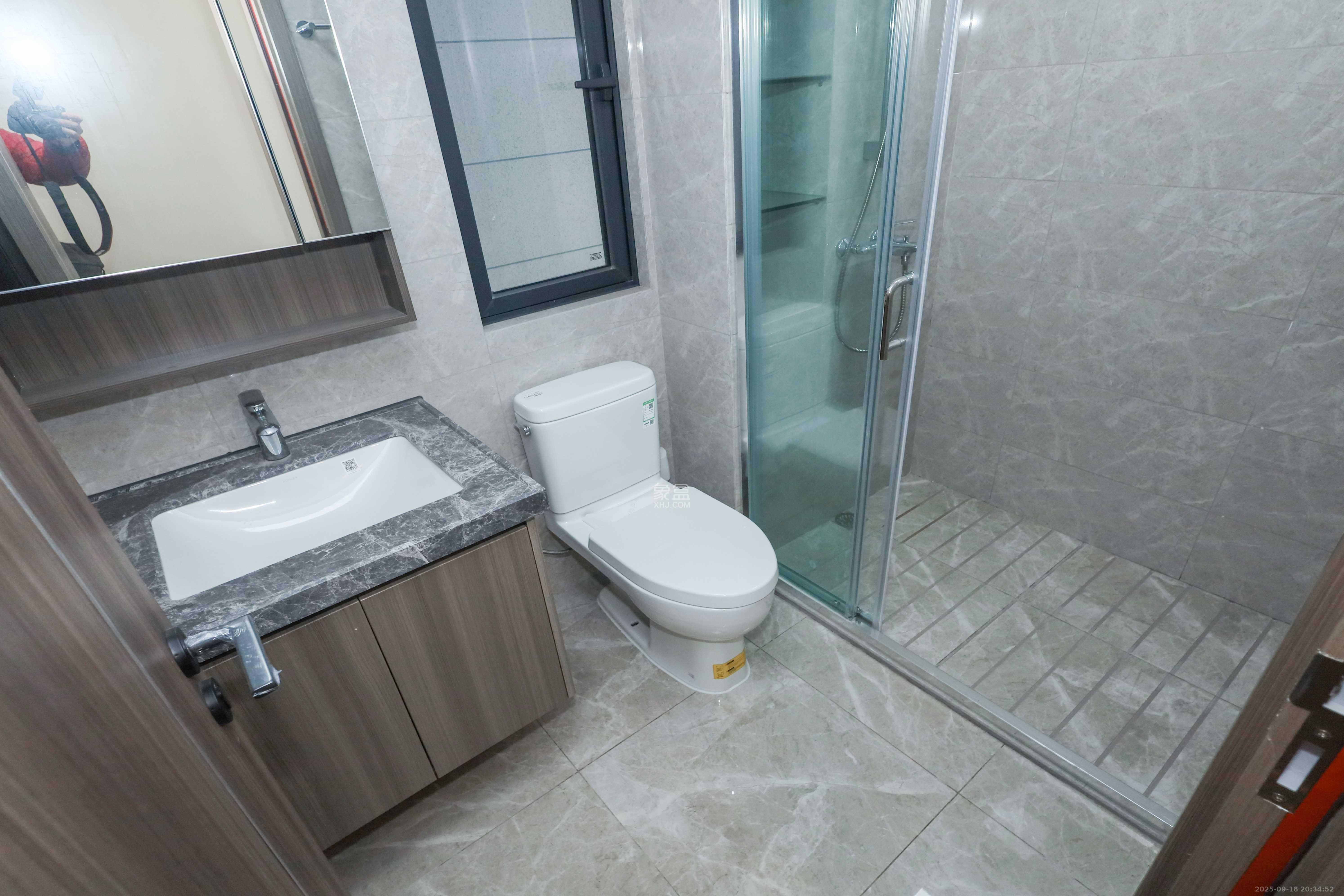 中海阅溪府  5室2厅2卫    4800.0元/月室内图