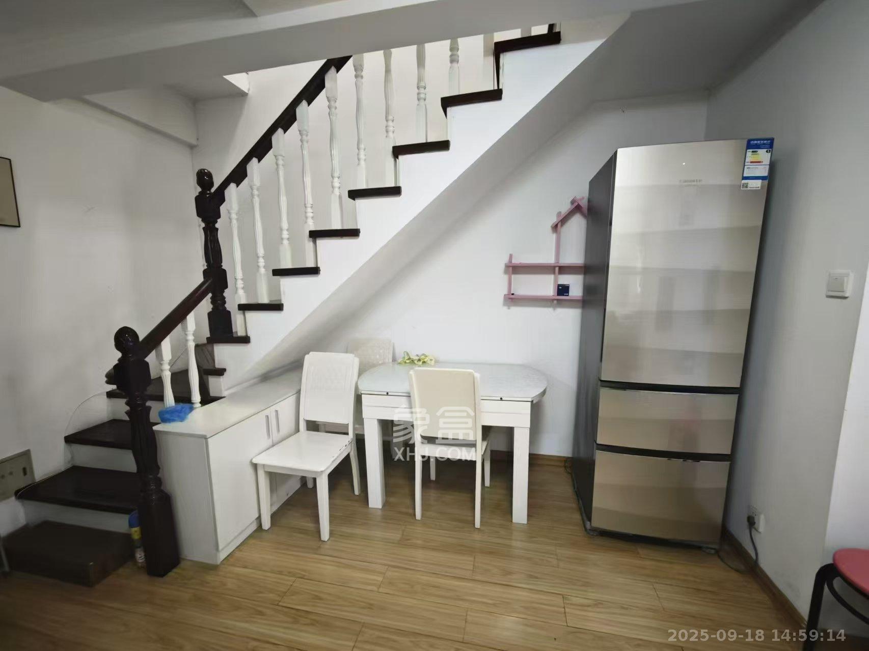 凯乐国际城  2室2厅1卫    2900.0元/月室内图