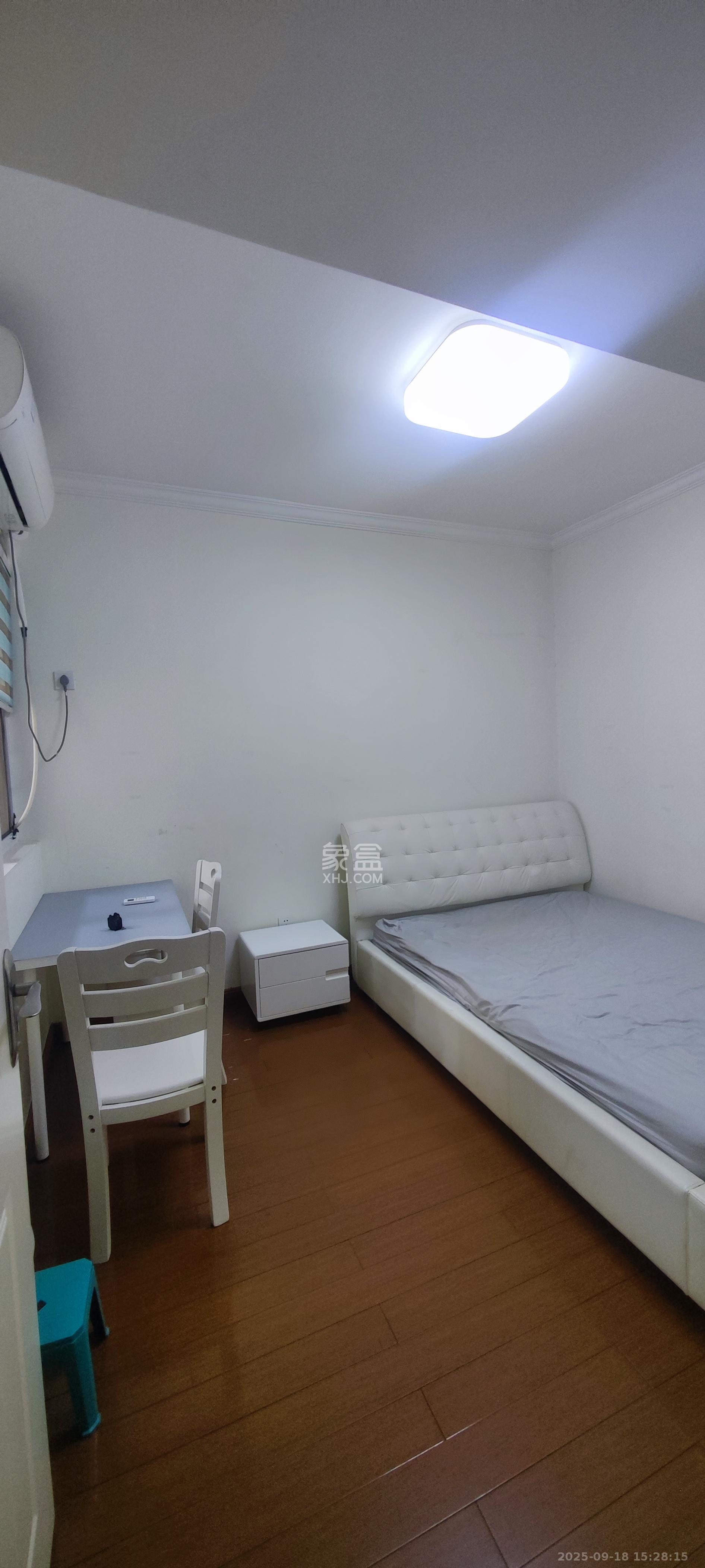 光明城市（星辰青年城）  2室2厅1卫    2100.0元/月