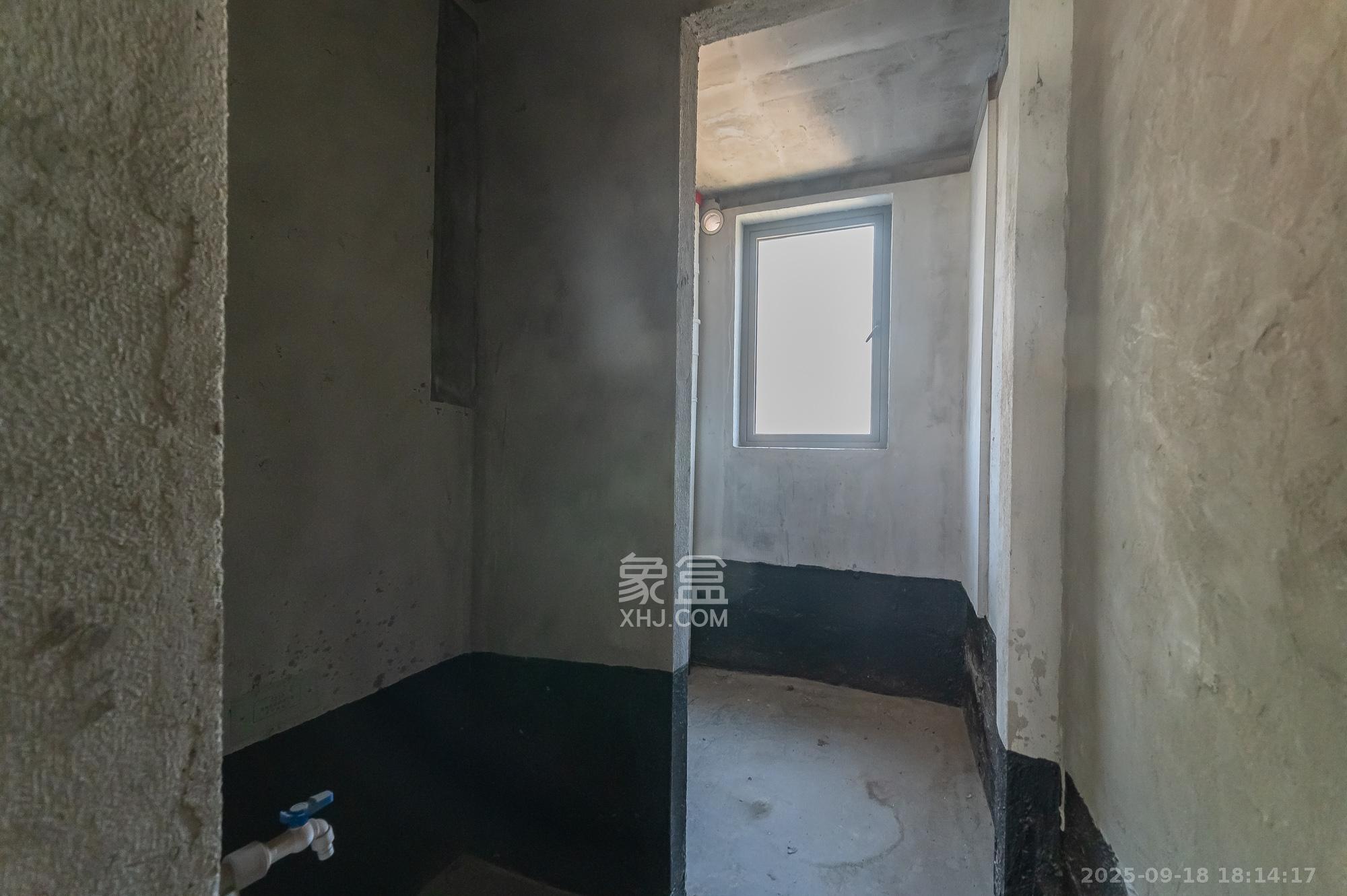 中建悦和城  4室2厅2卫    121.8万其他