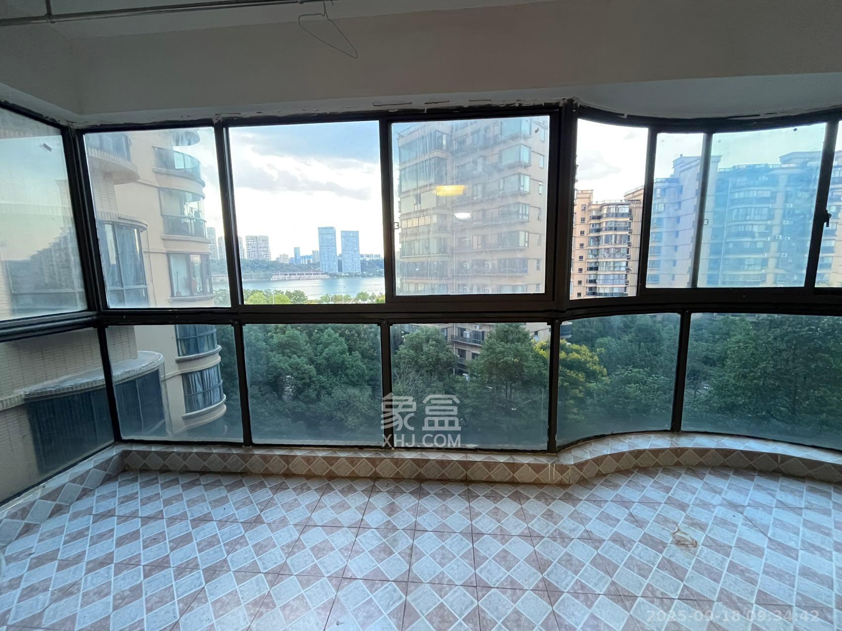 曙光泊岸 3室2厅1卫 3200.0元/月 曙光泊岸 3室2厅1卫 3200.0元/月室内图