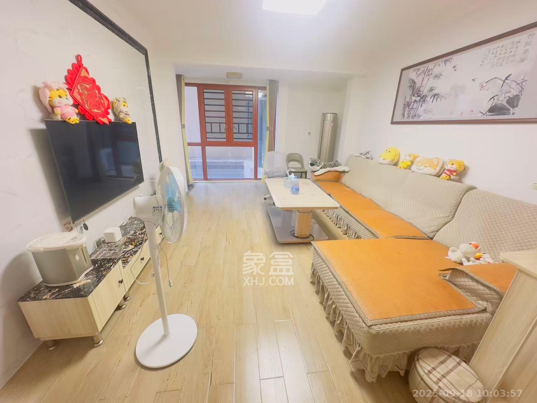 江南华府 1室2厅1卫 2800.0元/月 江南华府 1室2厅1卫 2800.0元/月室内图