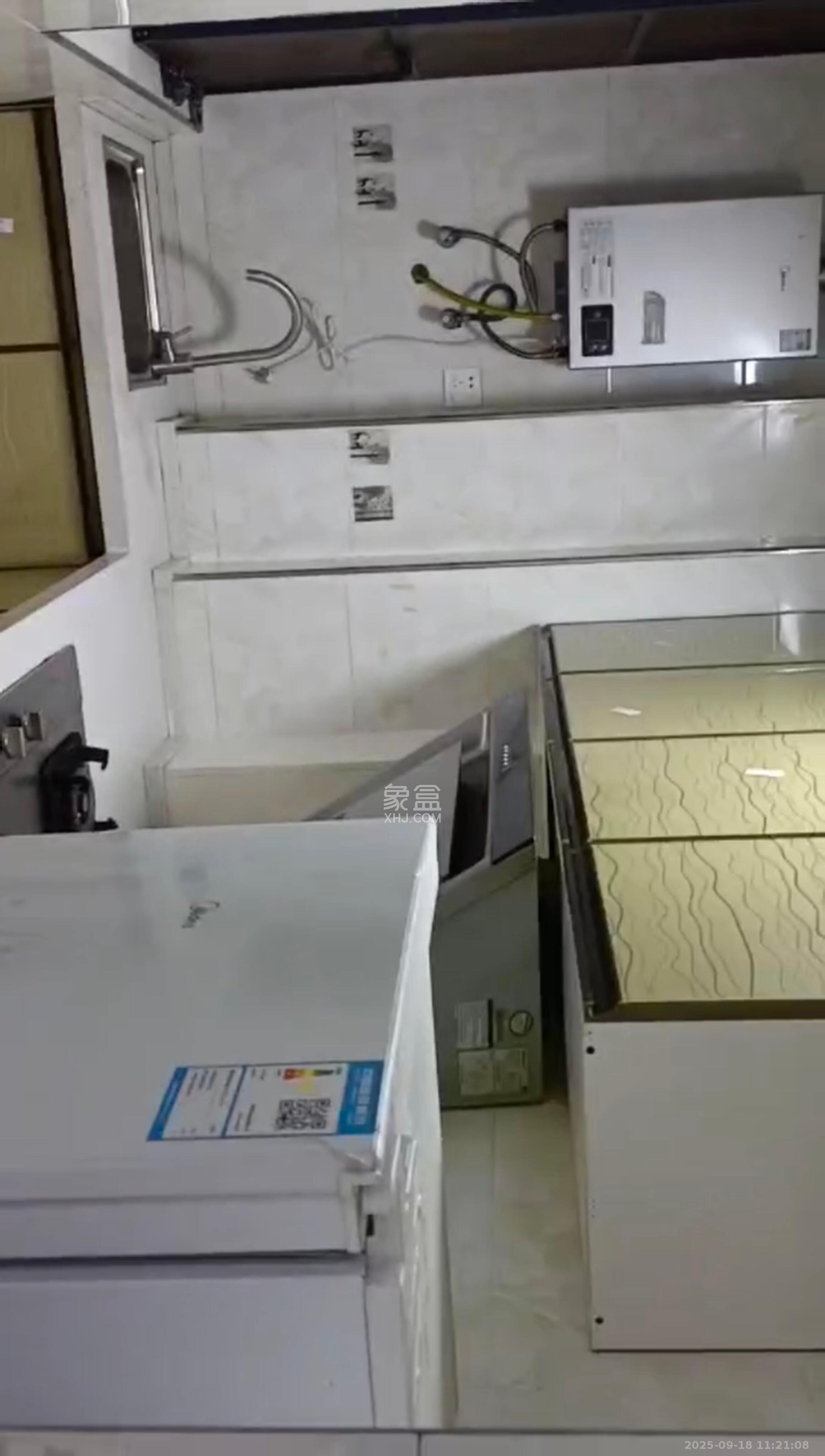 中交里城  3室1厅1卫    3500.0元/月室内图