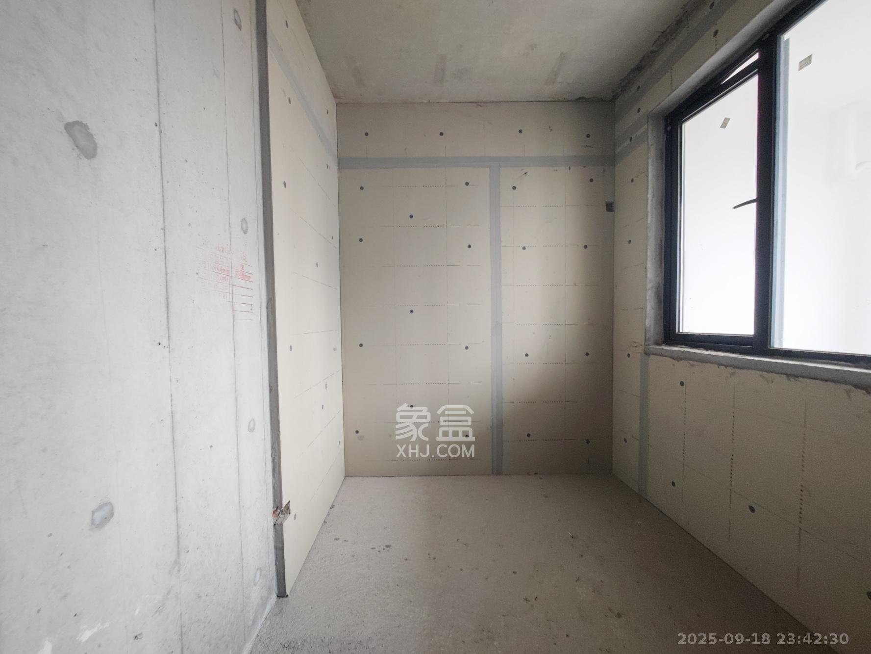 润和翰文府  3室2厅2卫    119.8万卧室