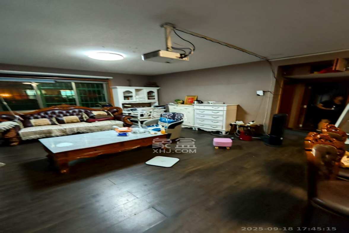 金盛园 3室2厅2卫 1800.0元/月 金盛园 3室2厅2卫 1800.0元/月室内图