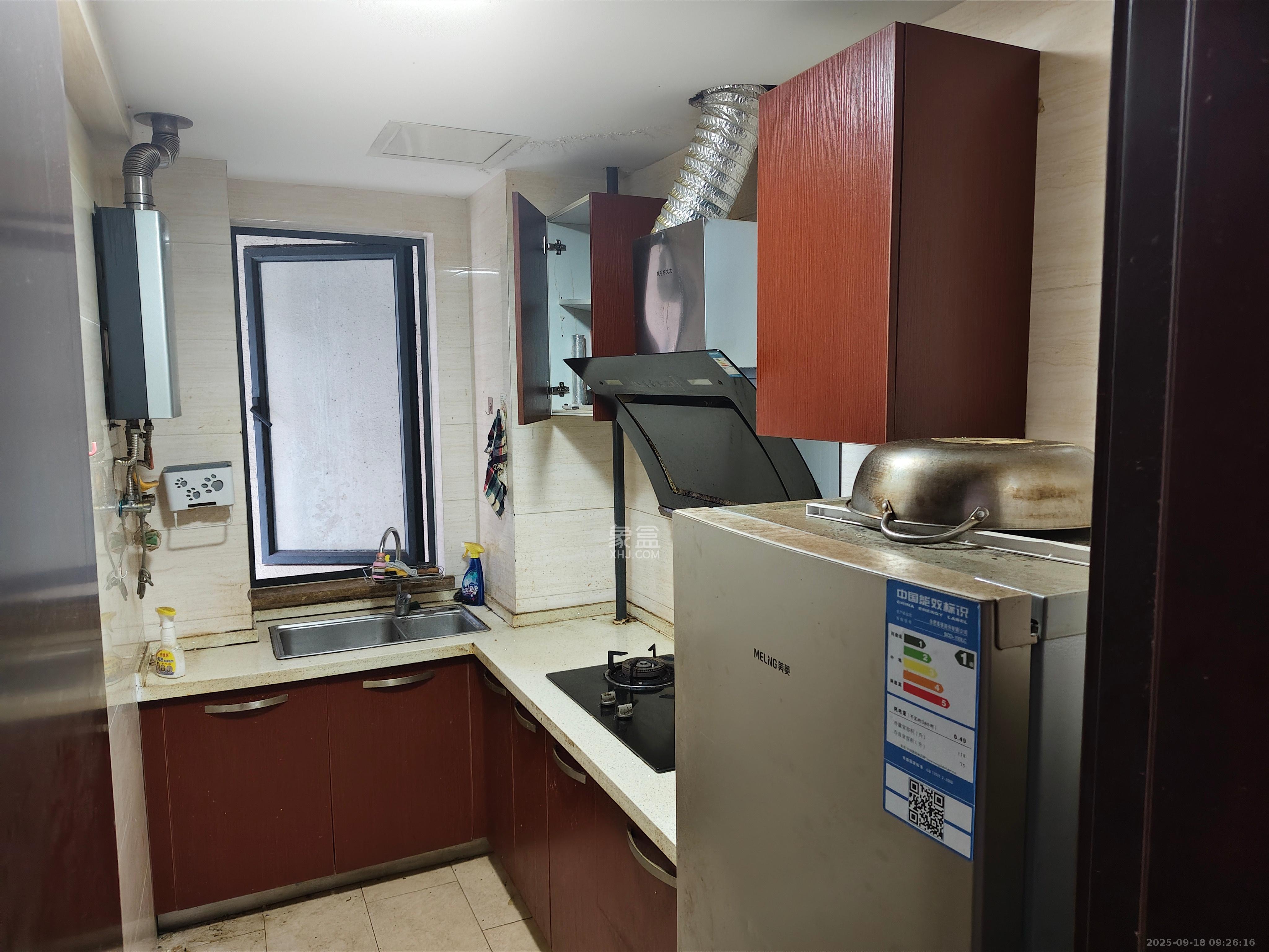 好莱城（弘德西街）  2室1厅1卫    2250.0元/月室内图