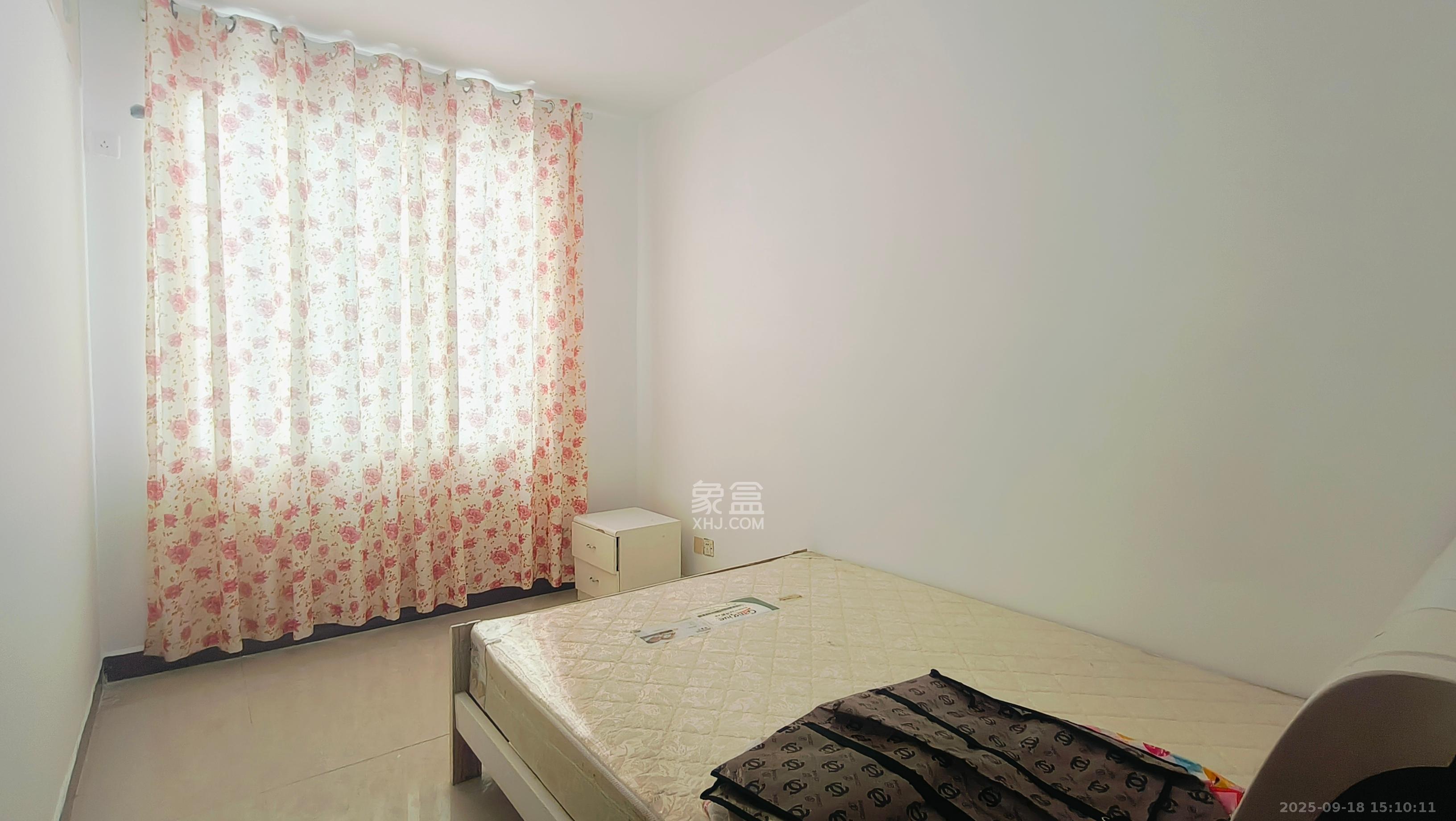 湘楚家园 3室2厅2卫 1600.0元/月 湘楚家园 3室2厅2卫 1600.0元/月室内图