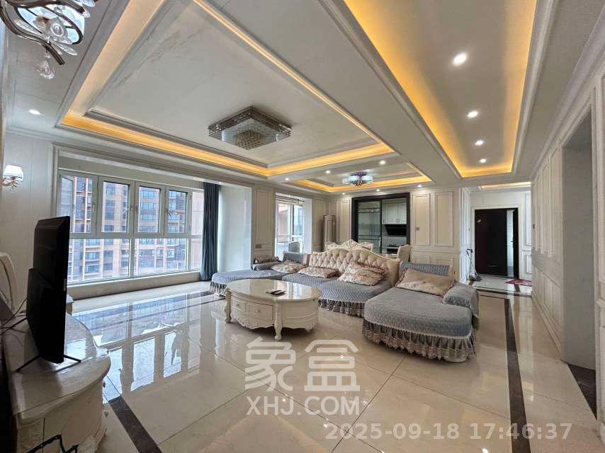 荣悦台 3室2厅2卫 4900.0元/月 荣悦台 3室2厅2卫 4900.0元/月室内图