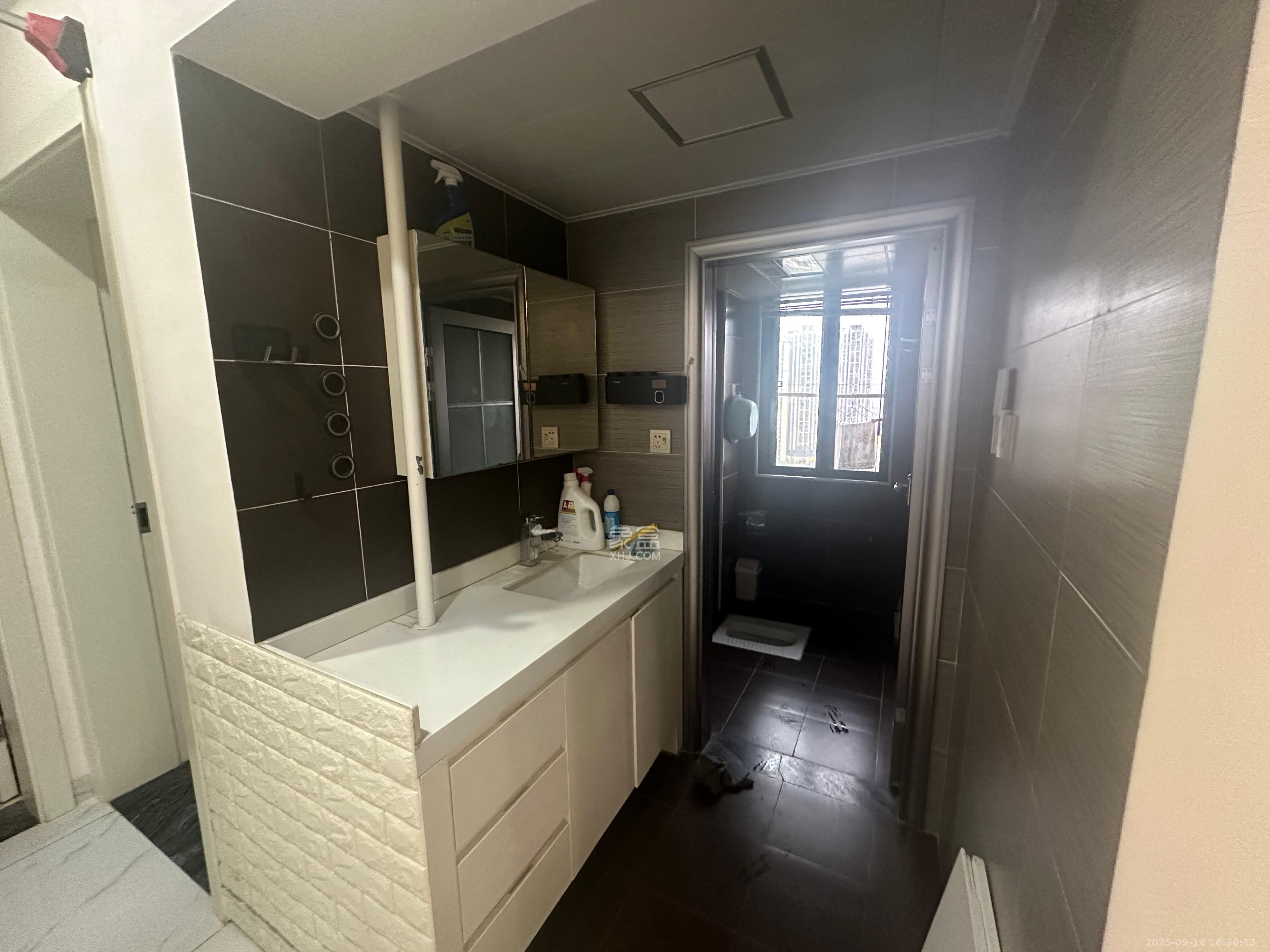 鑫远御文台一期 4室2厅1卫 3400.0元/月 鑫远御文台一期 4室2厅1卫 3400.0元/月室内图