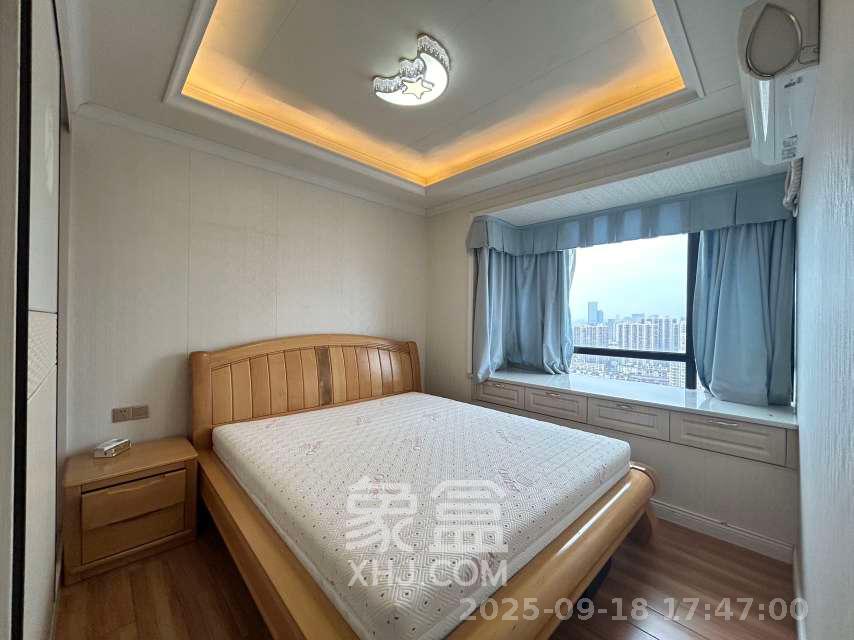 荣悦台 3室2厅2卫 4900.0元/月 荣悦台 3室2厅2卫 4900.0元/月室内图