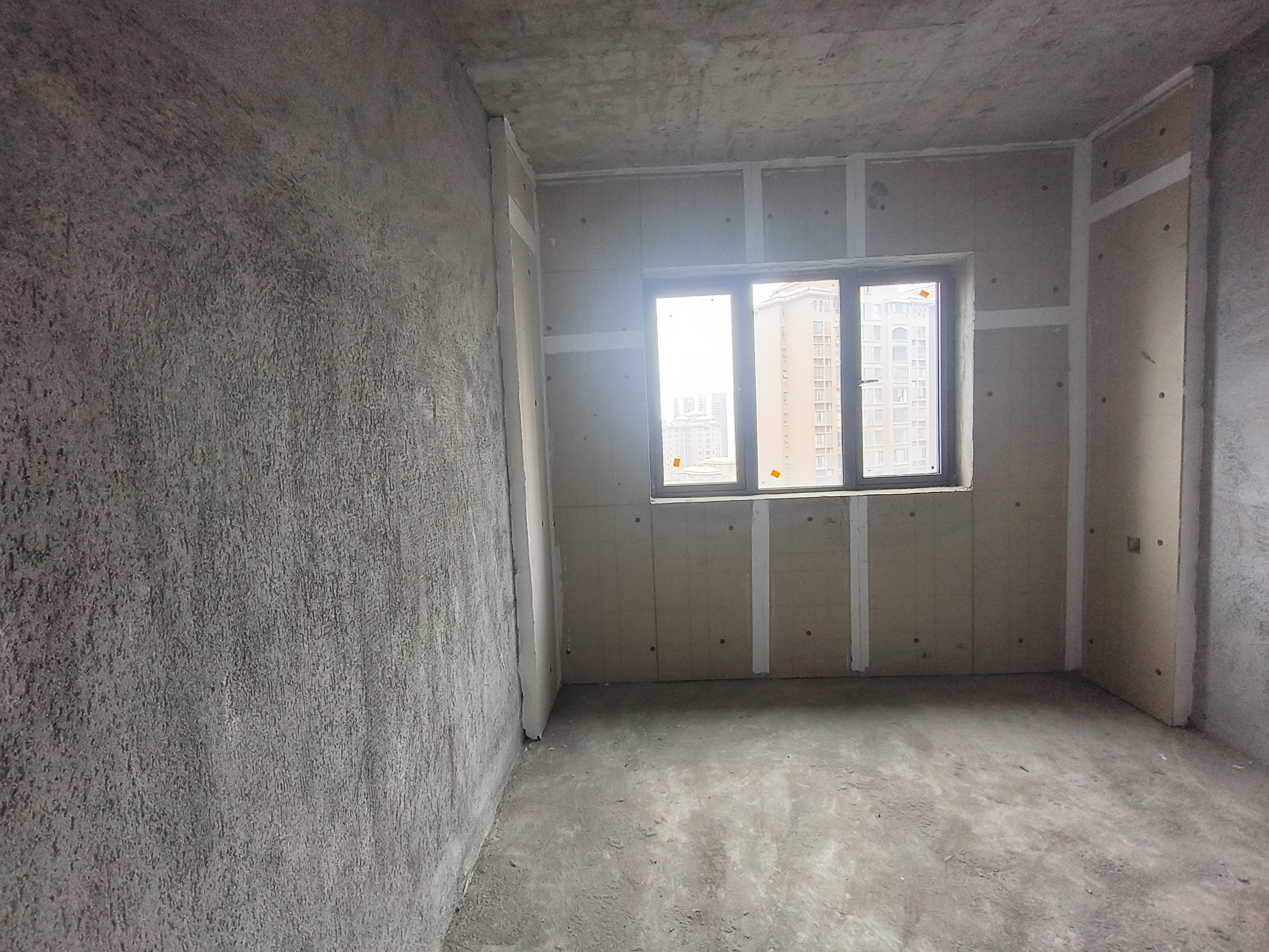 宁邦中心(三期幸福里) 3室2厅2卫 76.8万 宁邦中心(三期幸福里) 3室2厅2卫 76.8万客厅