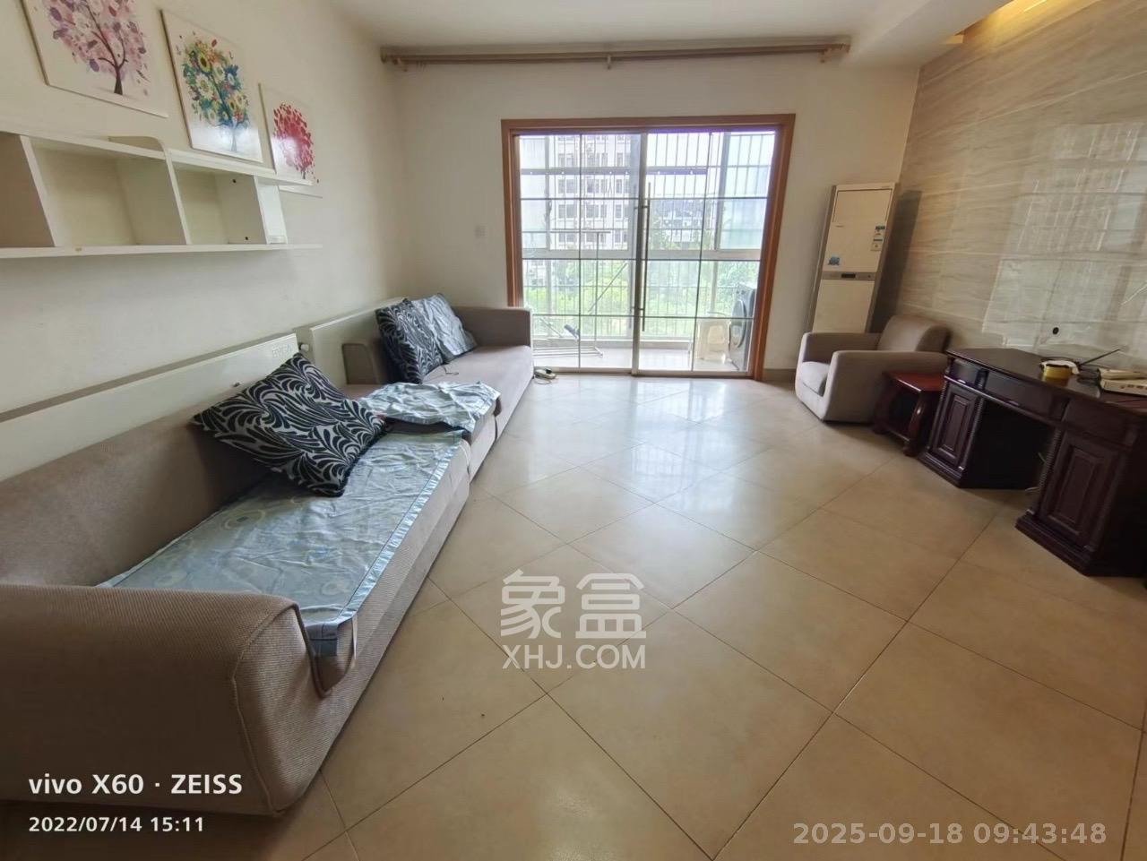 理工大学职工单位房青年汇 3室2厅2卫 2200.0元/月 理工大学职工单位房青年汇 3室2厅2卫 2200.0元/月室内图