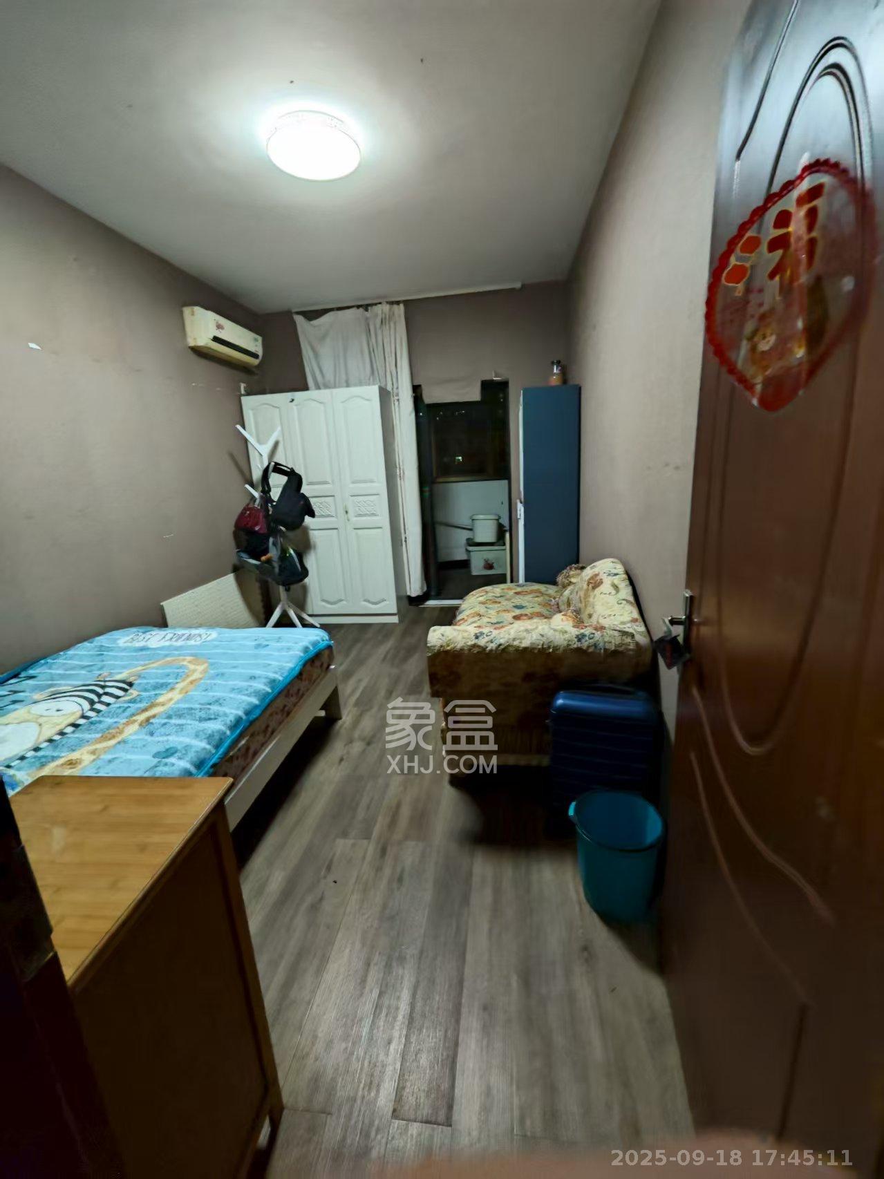 金盛园 3室2厅2卫 1800.0元/月 金盛园 3室2厅2卫 1800.0元/月室内图