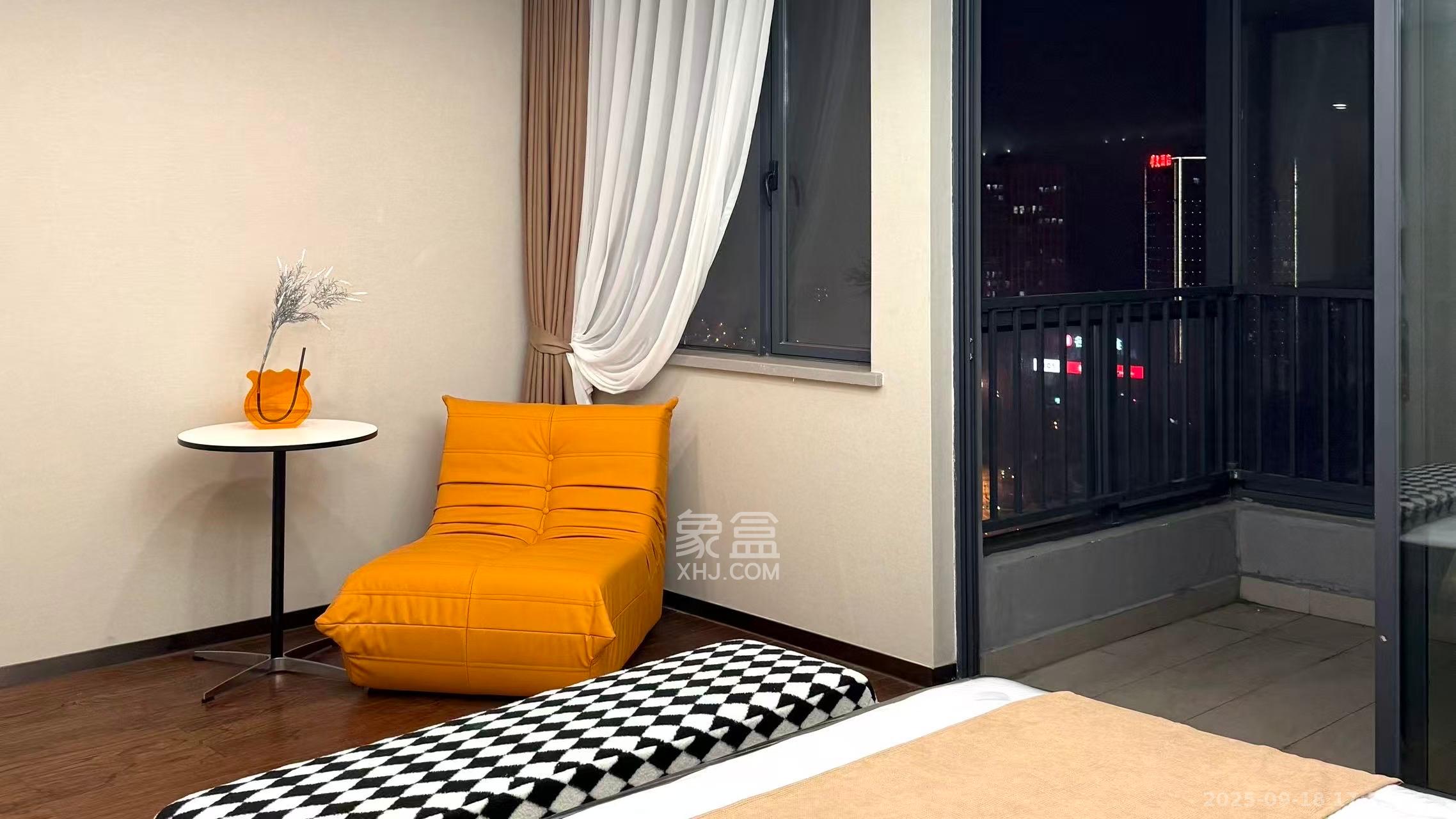 旭辉都会山  4室2厅3卫    8000.0元/月室内图