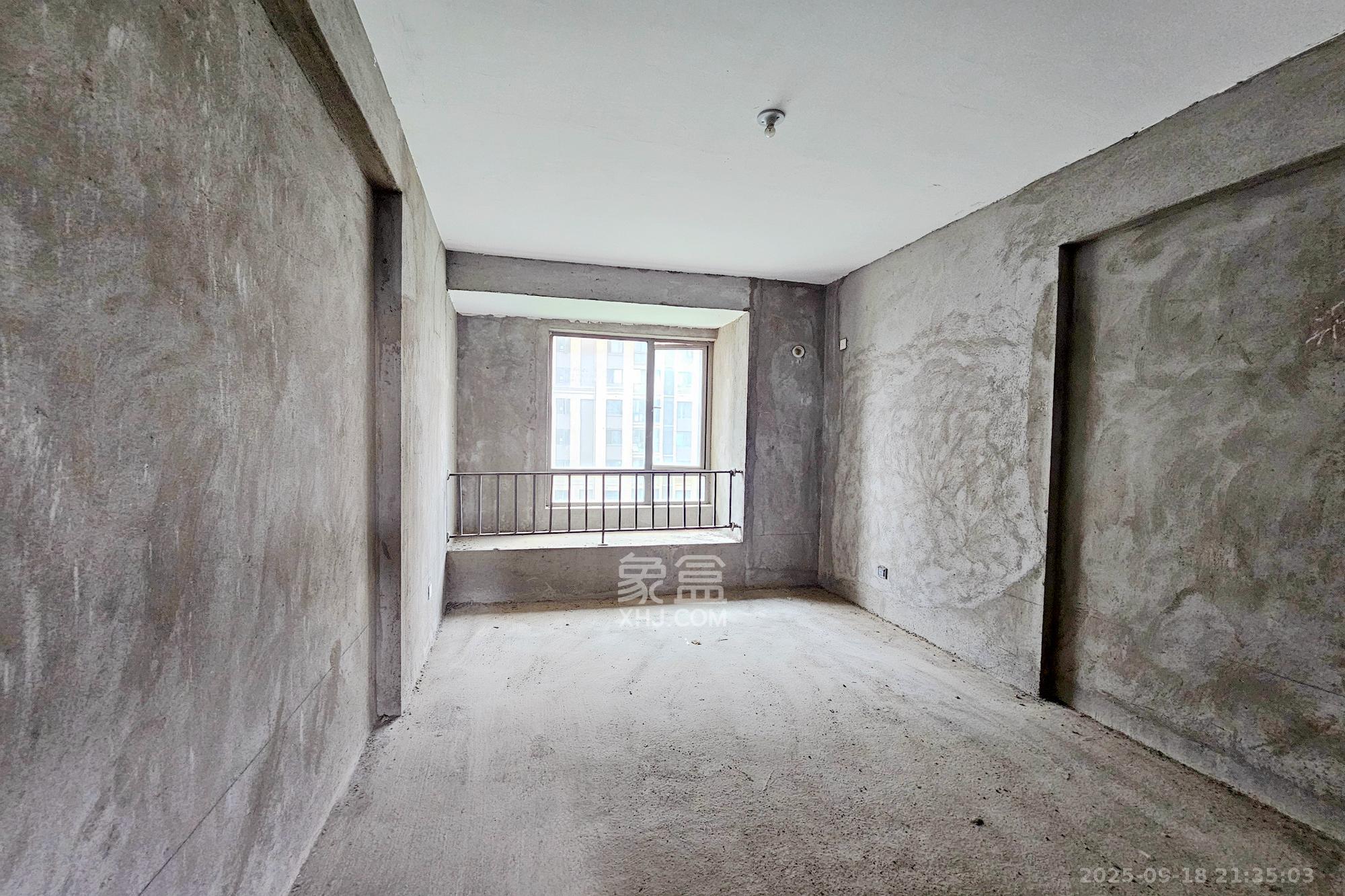 新华都万家城 3室2厅1卫 140.0万 新华都万家城 3室2厅1卫 140.0万卧室