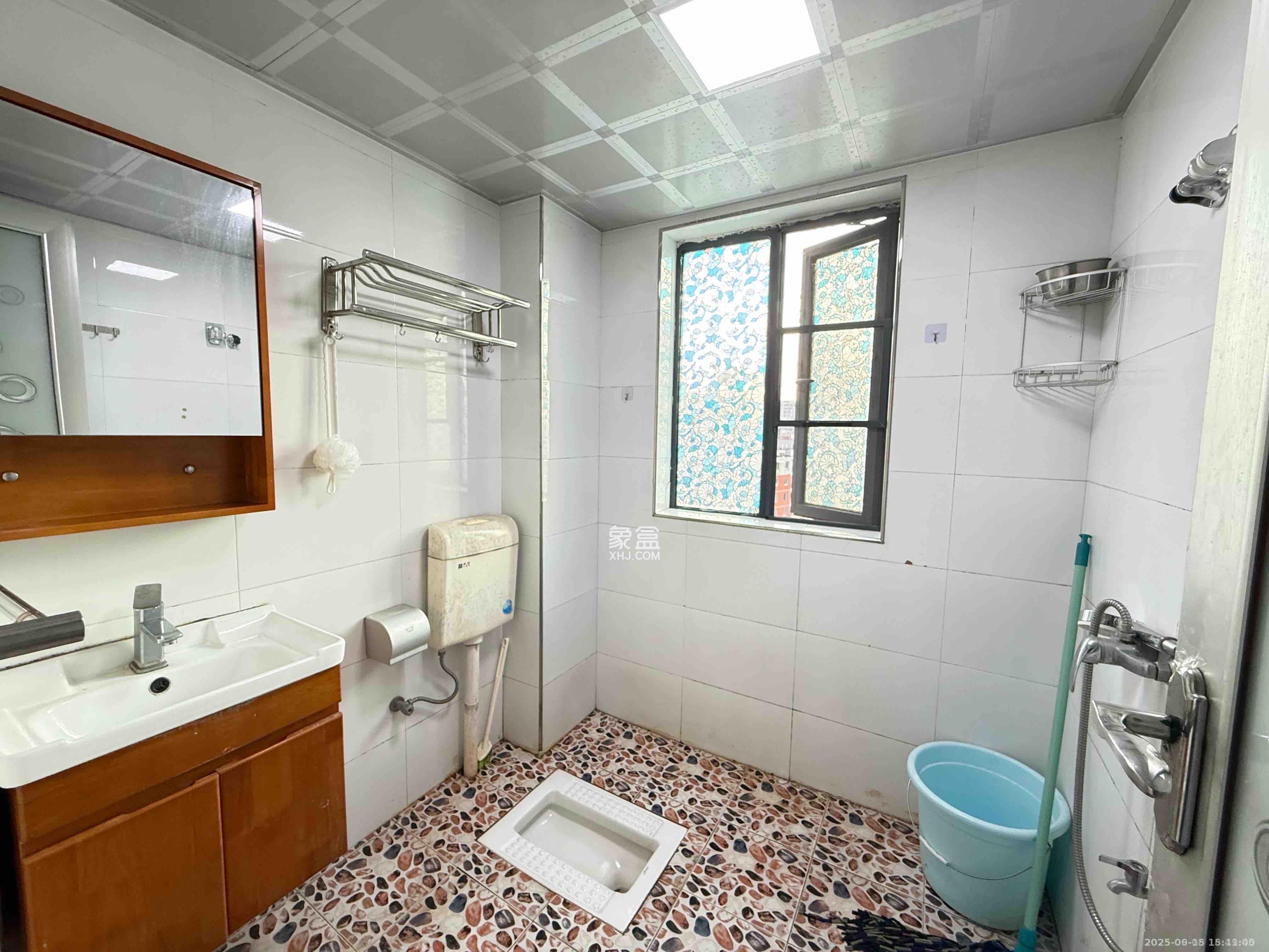 万芙锦城  2室1厅1卫    2000.0元/月室内图