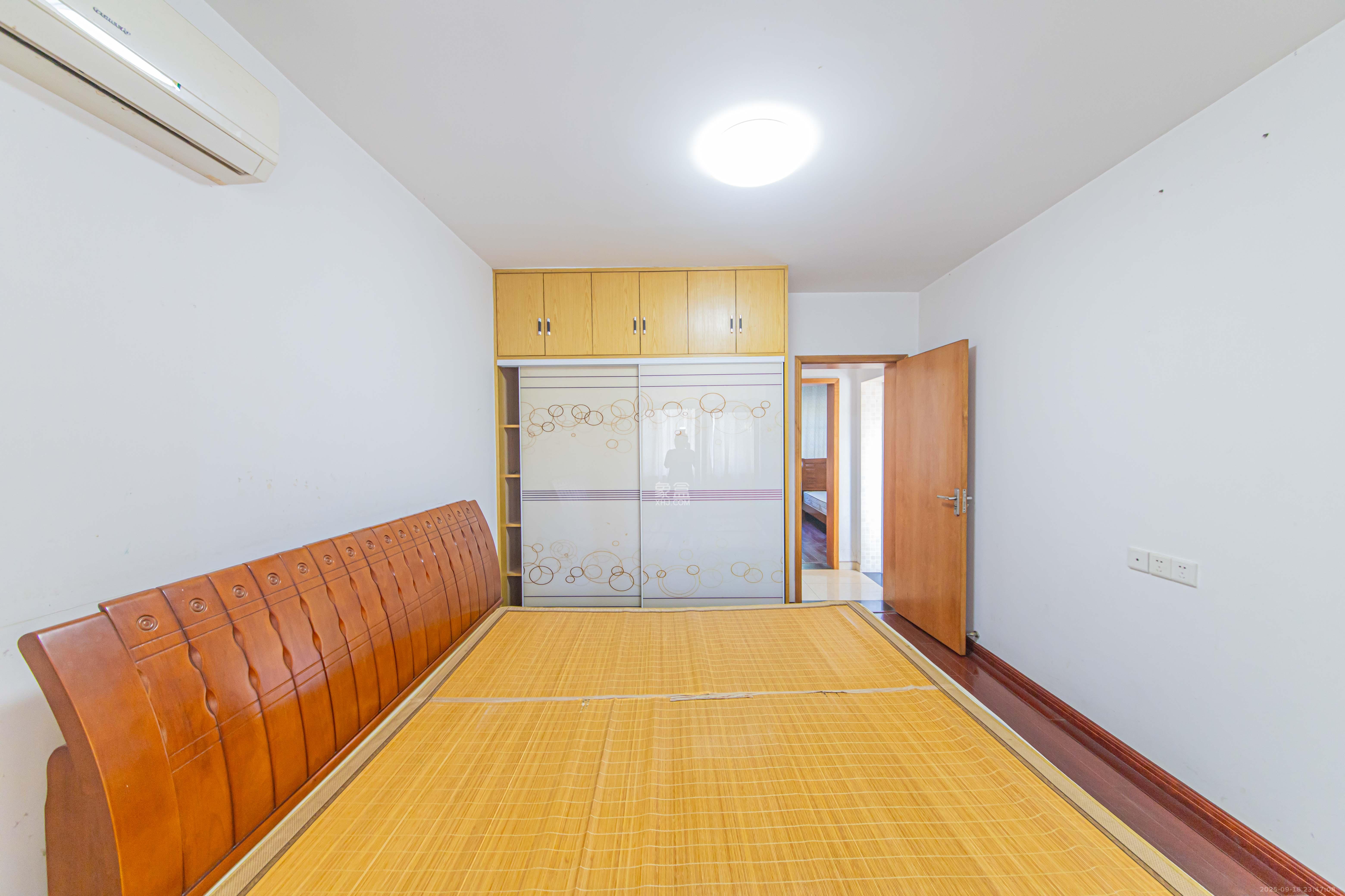 韶峰星苑（韶峰尚南UP公寓）  3室2厅1卫    48.0万卧室