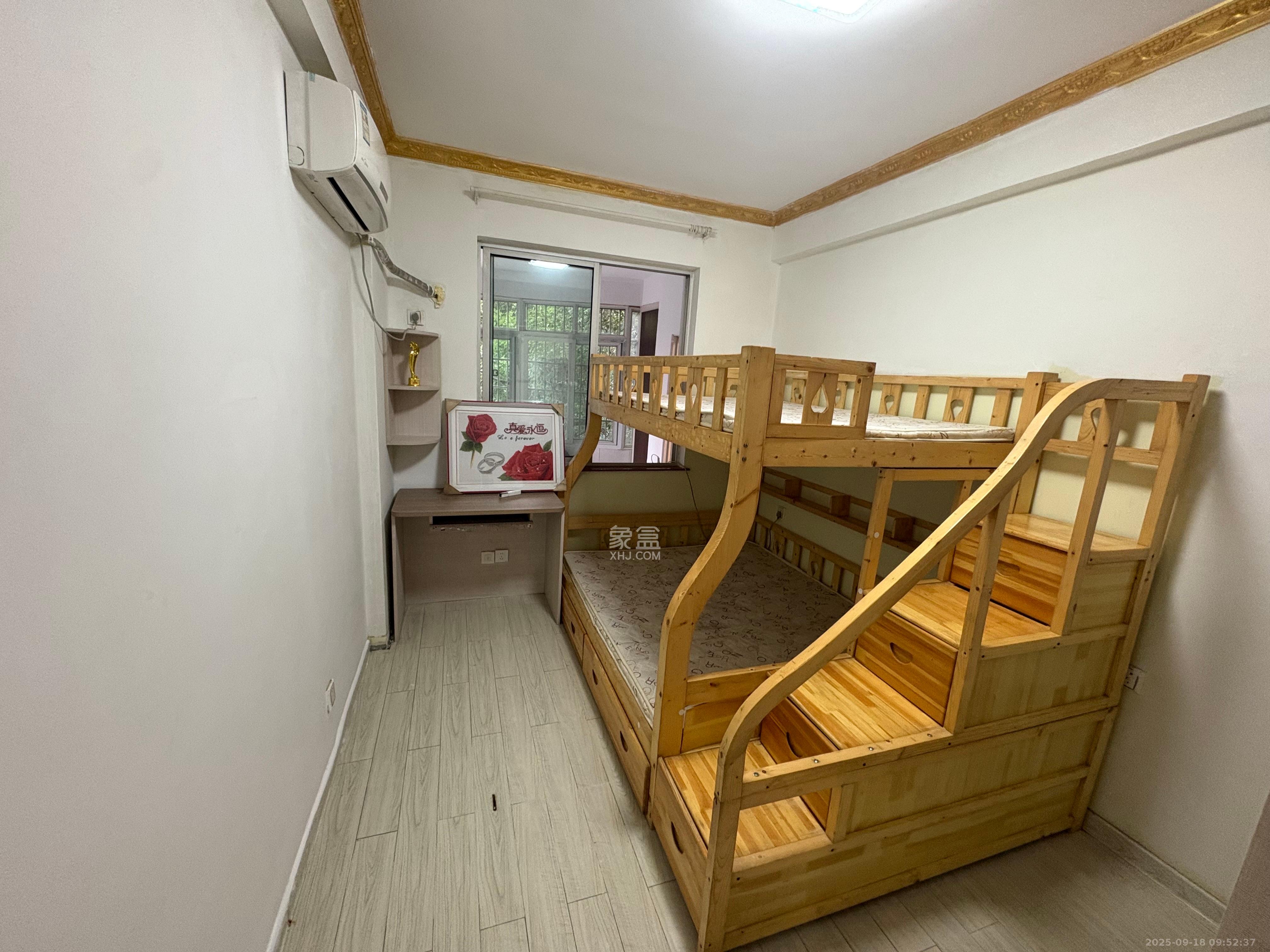 红树湾 3室2厅2卫 1900.0元/月 红树湾 3室2厅2卫 1900.0元/月室内图