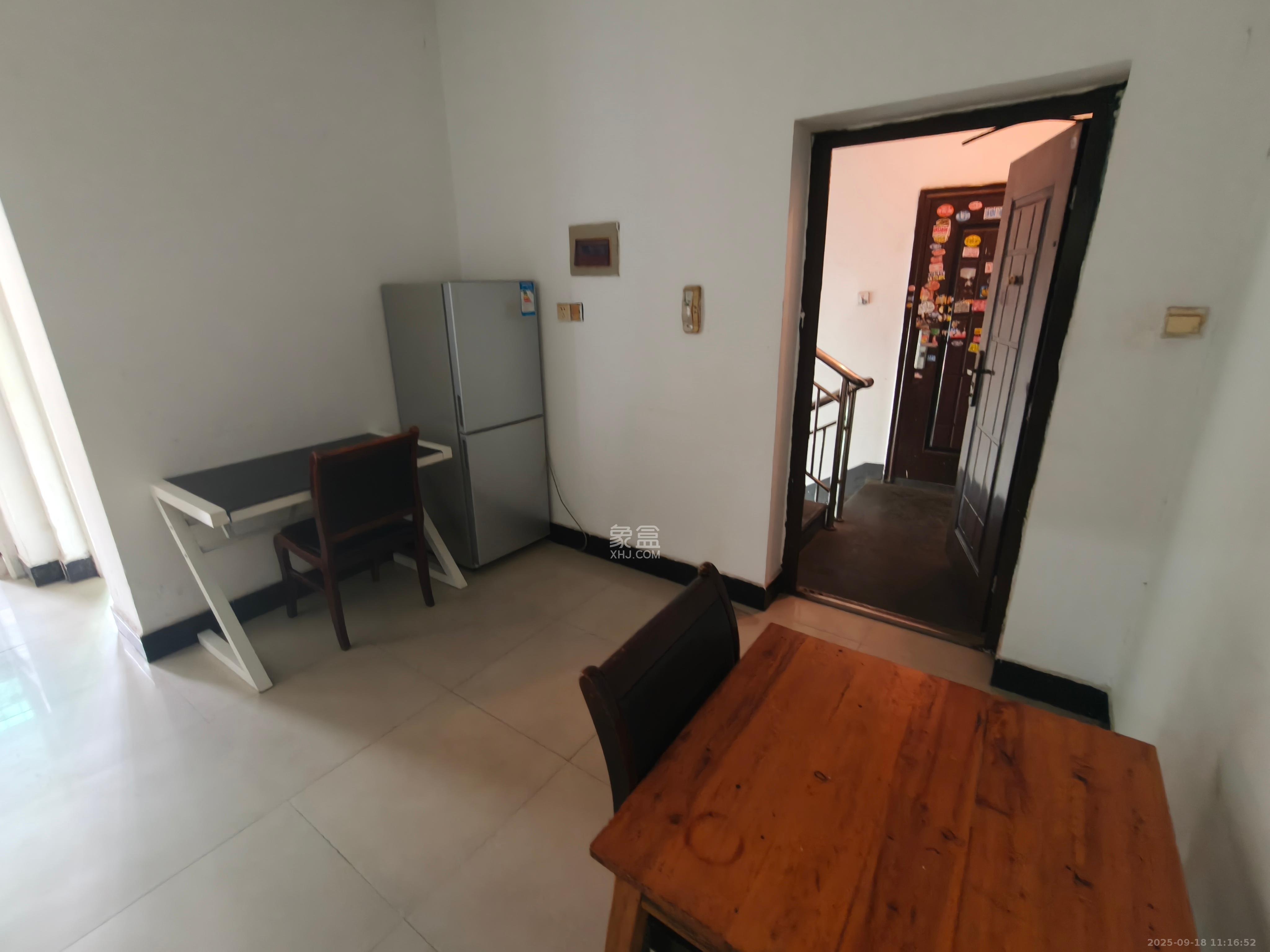 桃阳小区高层低层(安置小区)  2室0厅0卫    1200.0元/月 桃阳小区高层低层(安置小区)  2室0厅0卫    1200.0元/月室内图