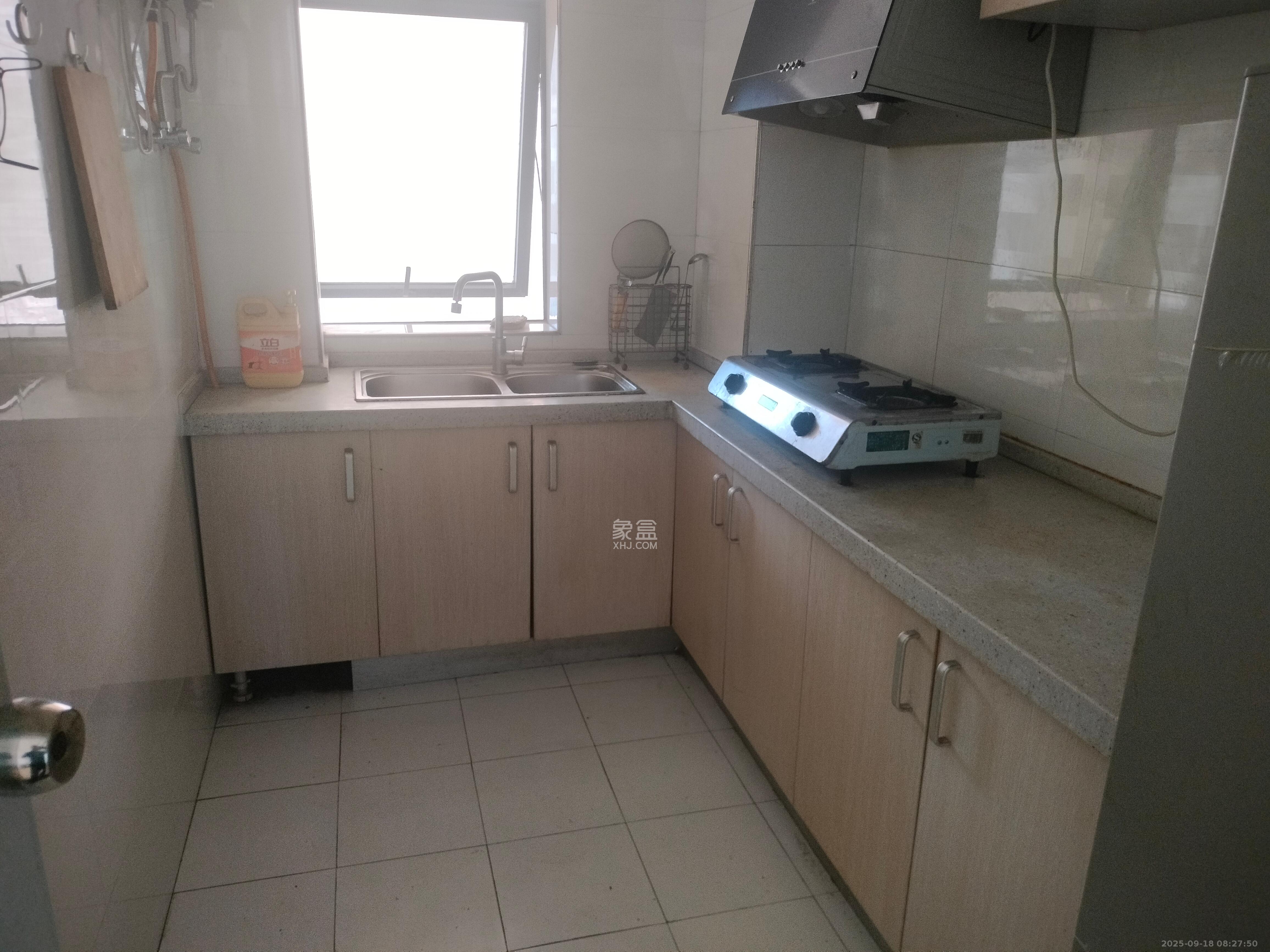 华菱蓝调国际（华菱.香墅美地）  3室2厅2卫    2600.0元/月室内图