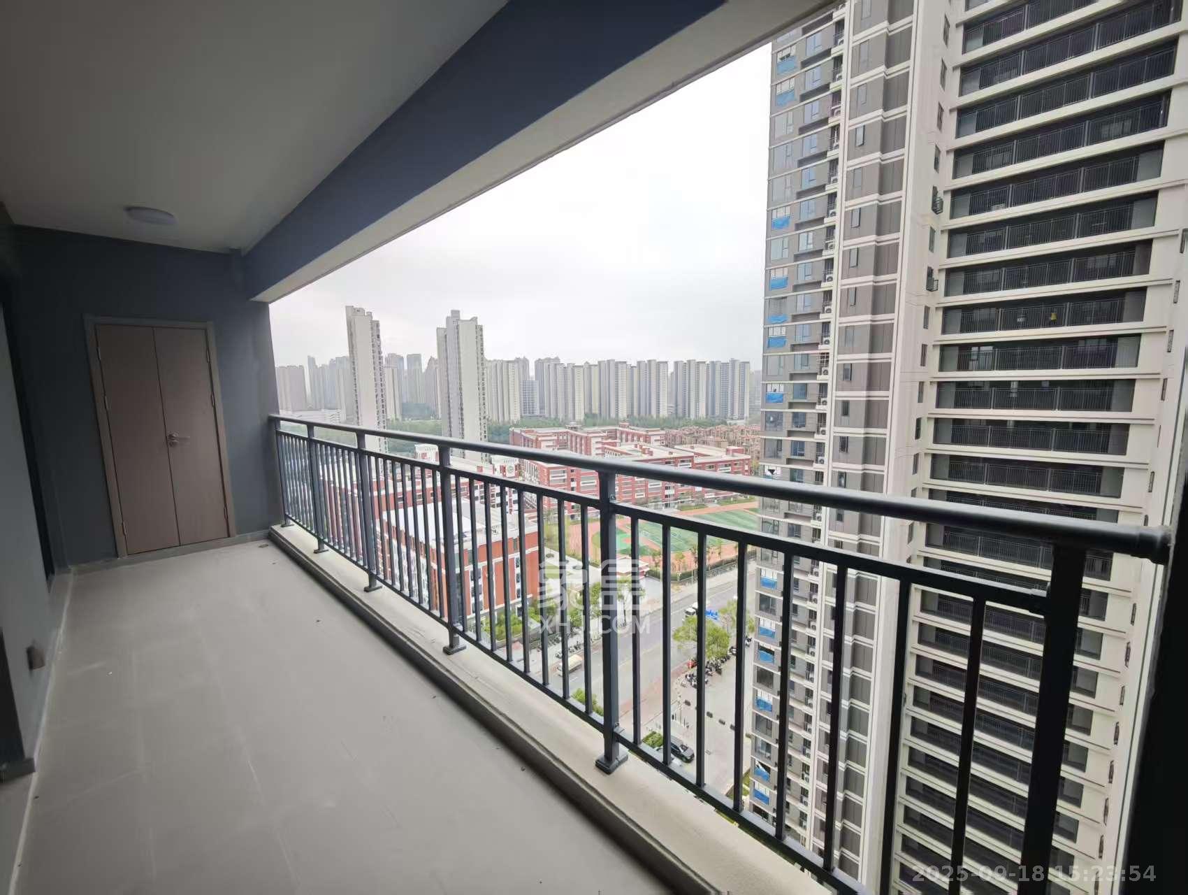 德奥上河城章 4室2厅2卫 4500.0元/月 德奥上河城章 4室2厅2卫 4500.0元/月室内图