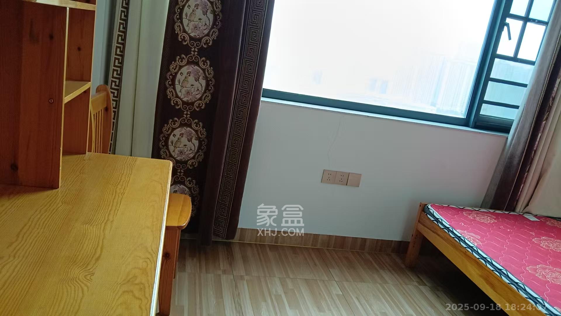 地华梅溪湖畔  2室1厅1卫   2550.00元/月室内图