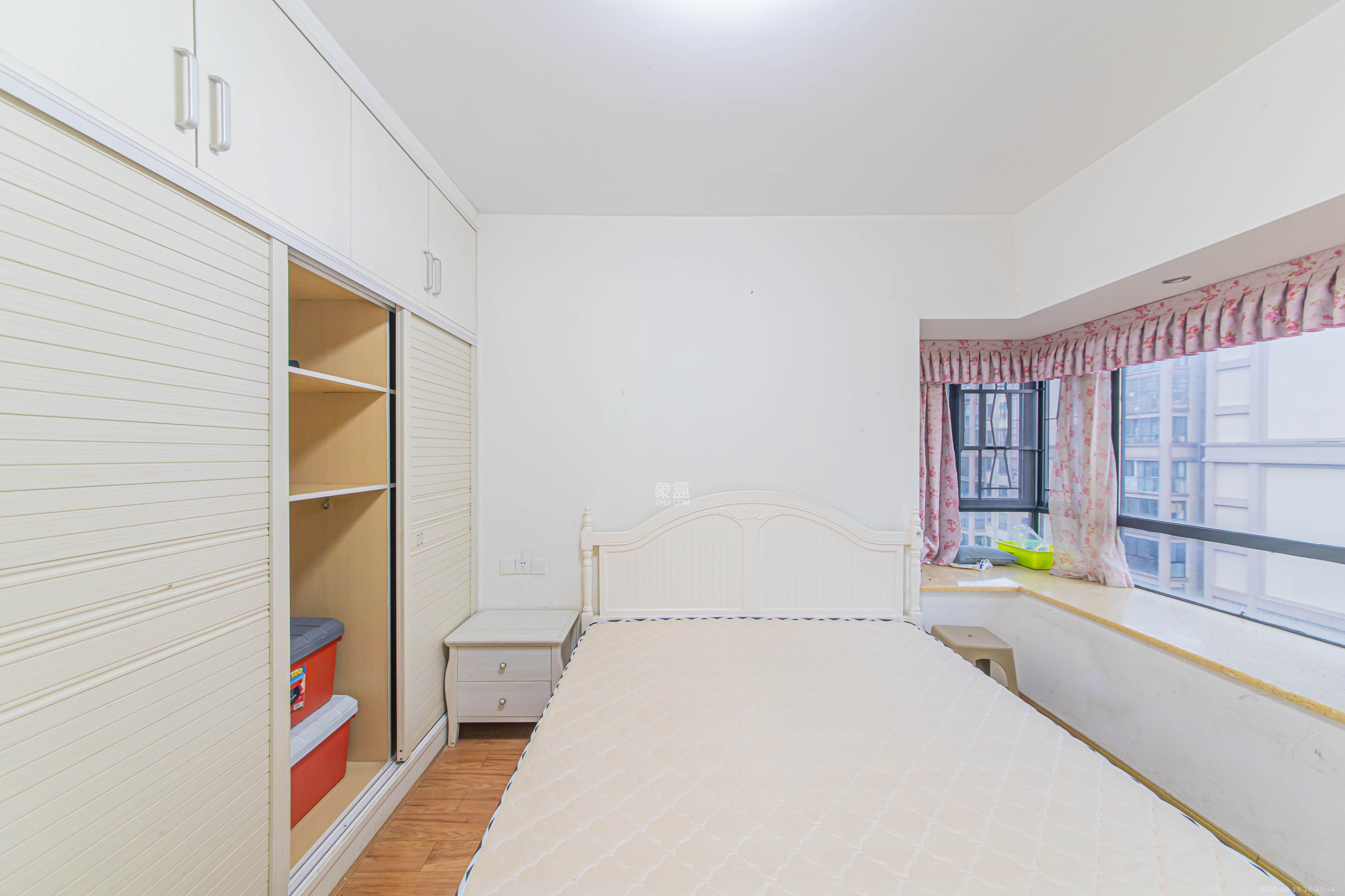 保利花园  2室1厅1卫    2200.0元/月室内图