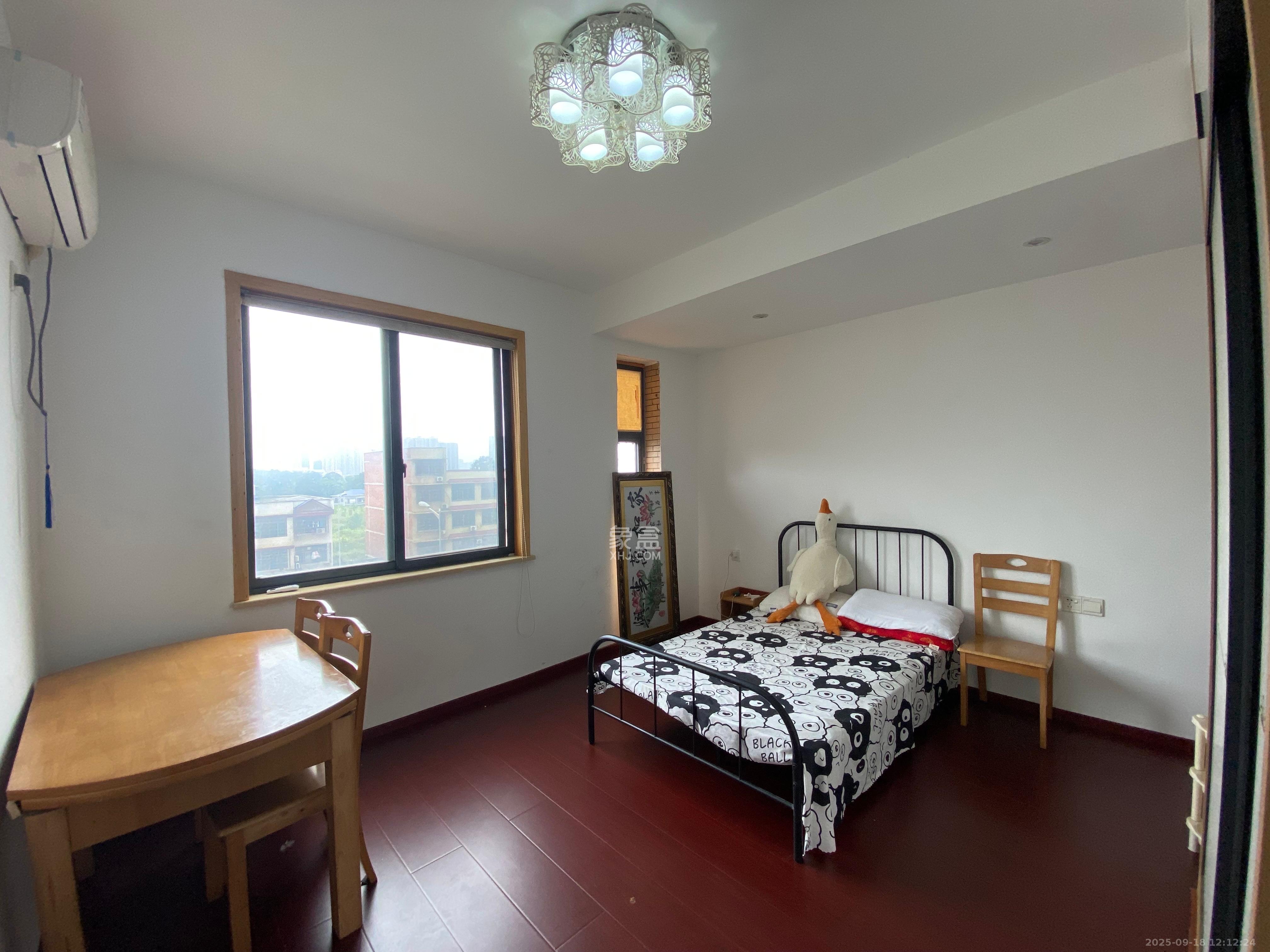 新雅黄金苑  3室2厅2卫    1400.0元/月室内图