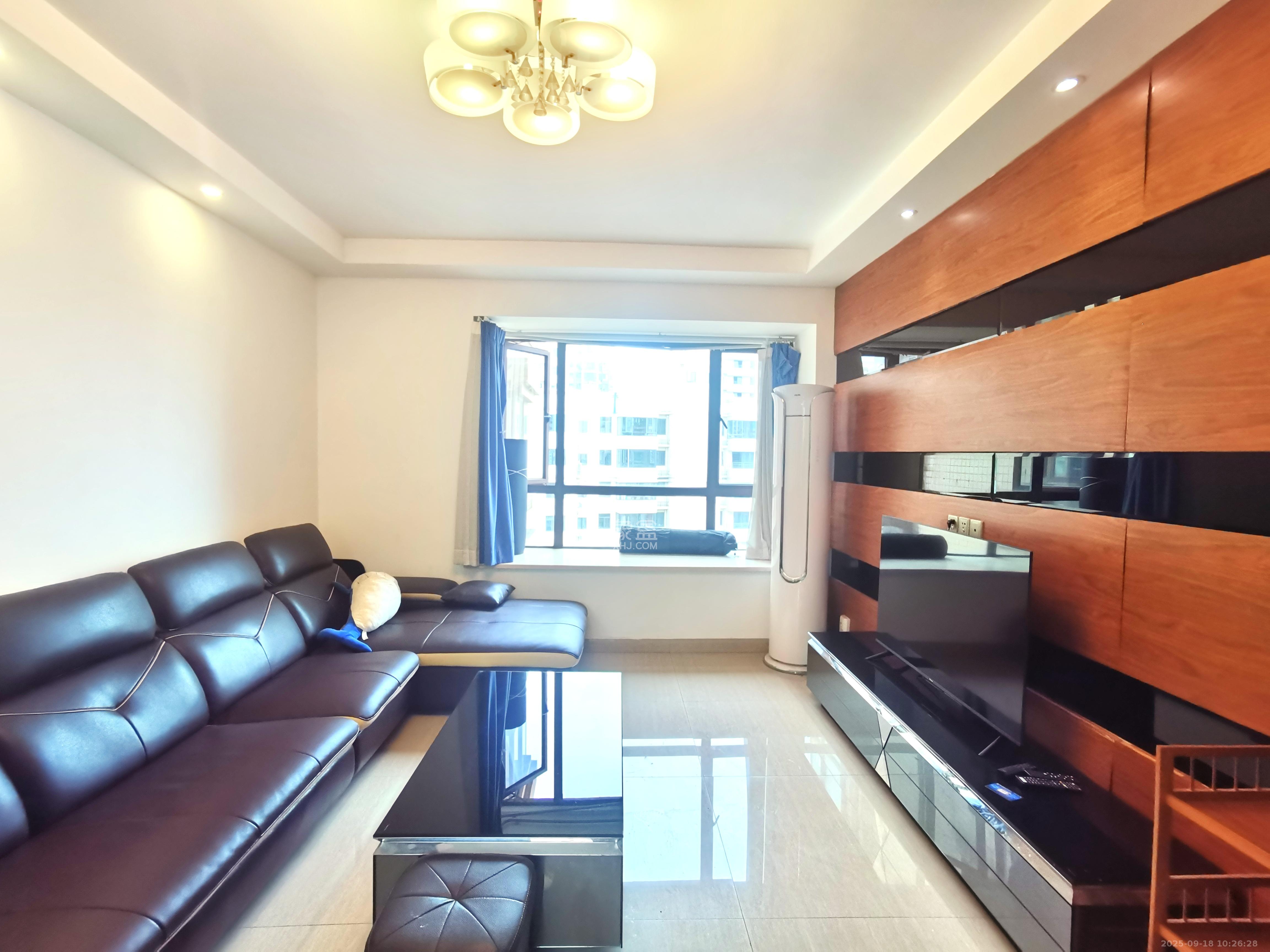 山语城二期 3室2厅1卫 2000.0元/月 山语城二期 3室2厅1卫 2000.0元/月室内图