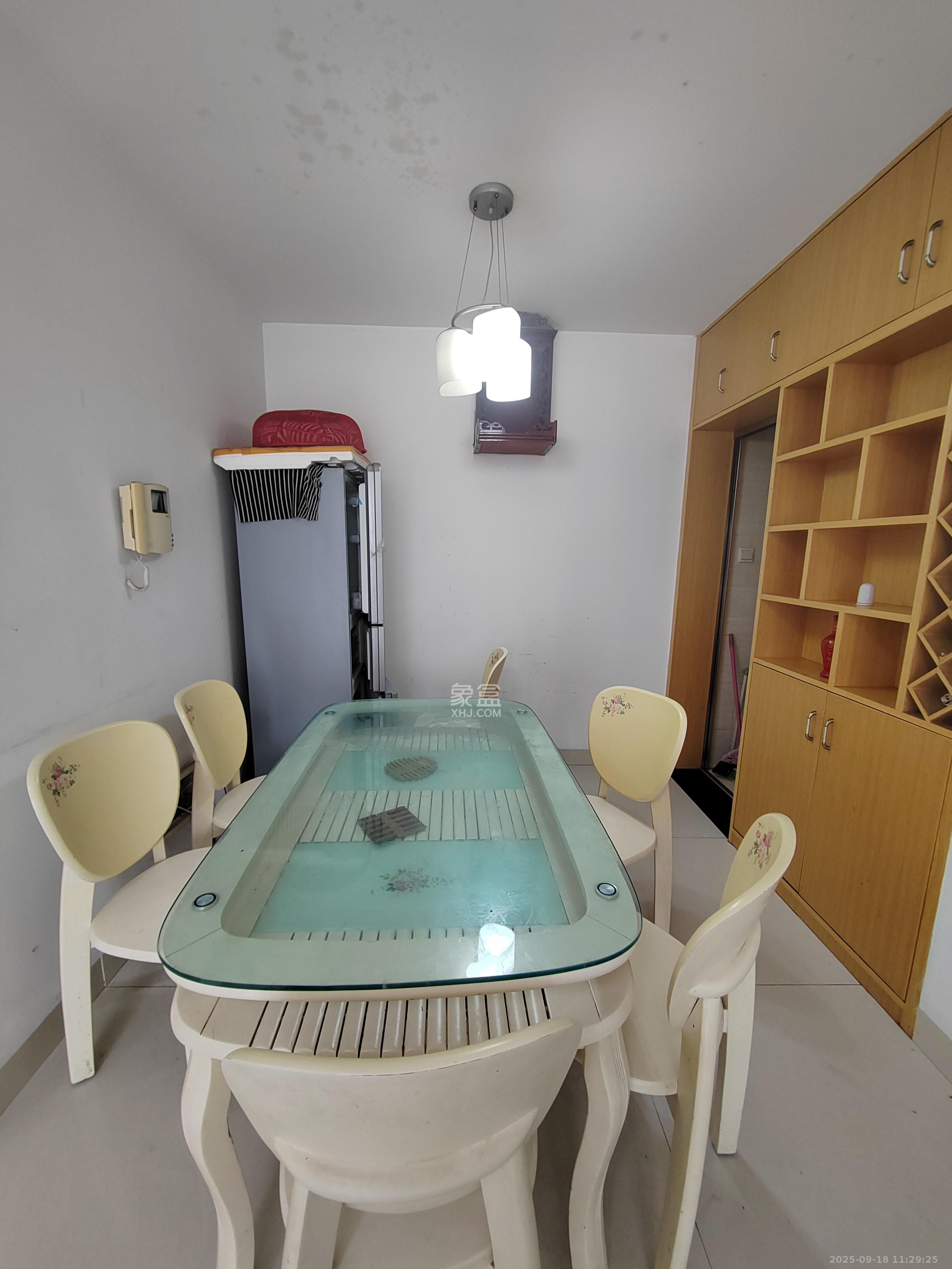 楚天世纪城东苑 3室2厅1卫 1500.0元/月 楚天世纪城东苑 3室2厅1卫 1500.0元/月室内图