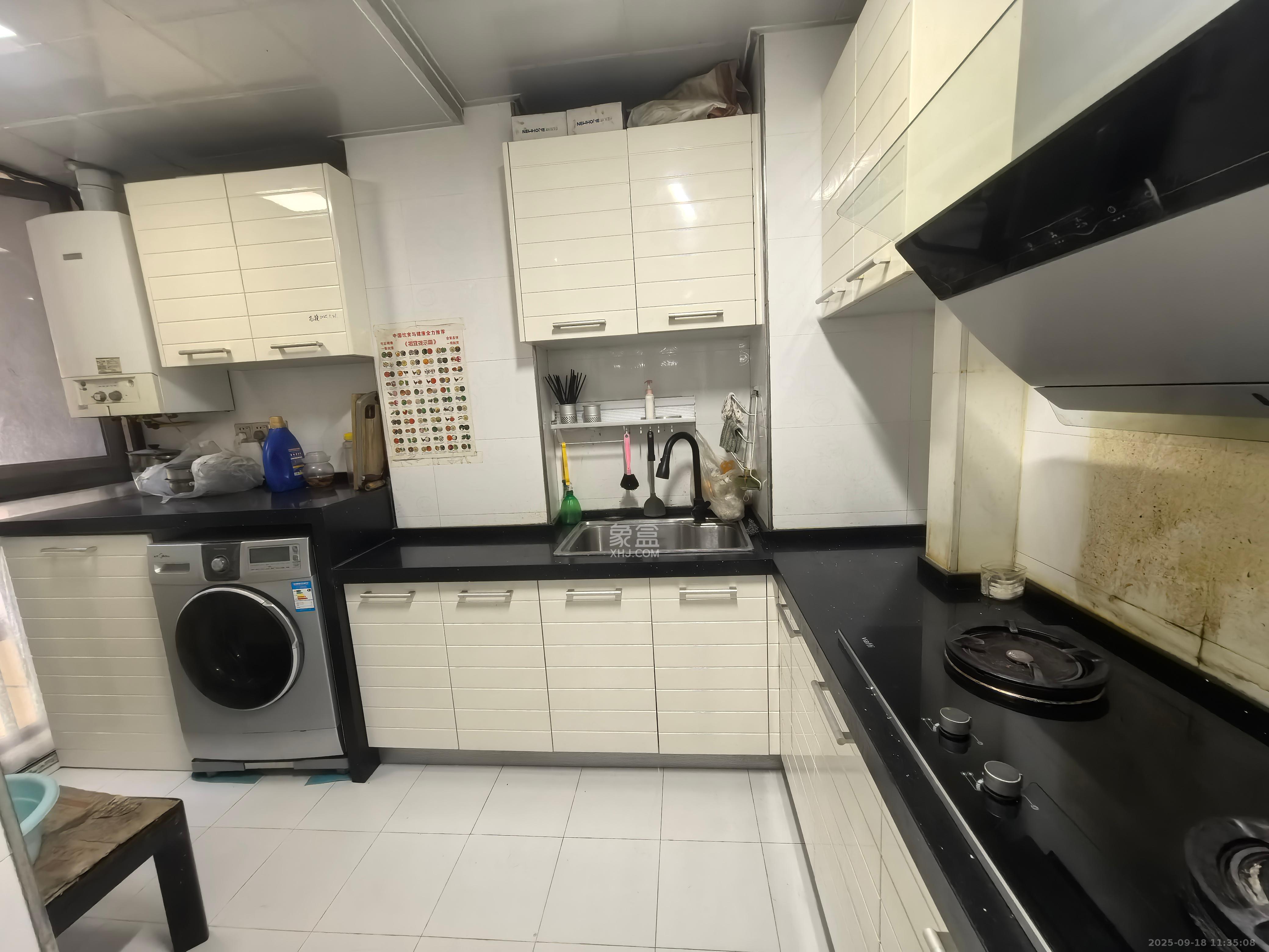 世茂铂翠湾一期 2室2厅1卫 2600.0元/月 世茂铂翠湾一期 2室2厅1卫 2600.0元/月室内图