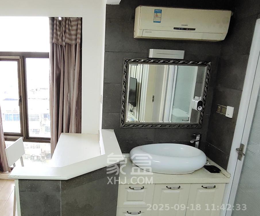 铂宫 1室1厅1卫 2200.0元/月 铂宫 1室1厅1卫 2200.0元/月室内图