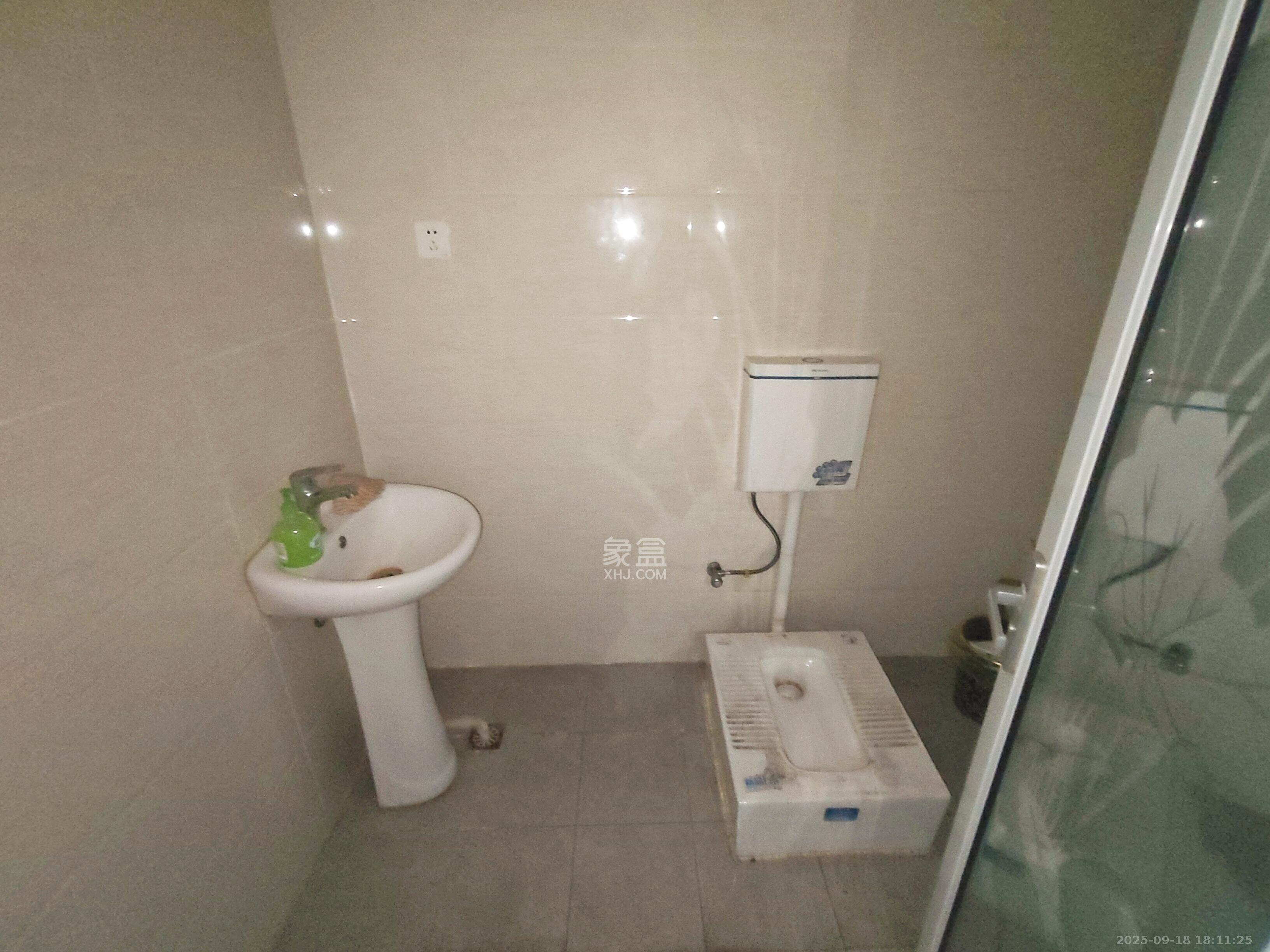 奥克斯缔壹城   48.0㎡      1500.0元/月室内图