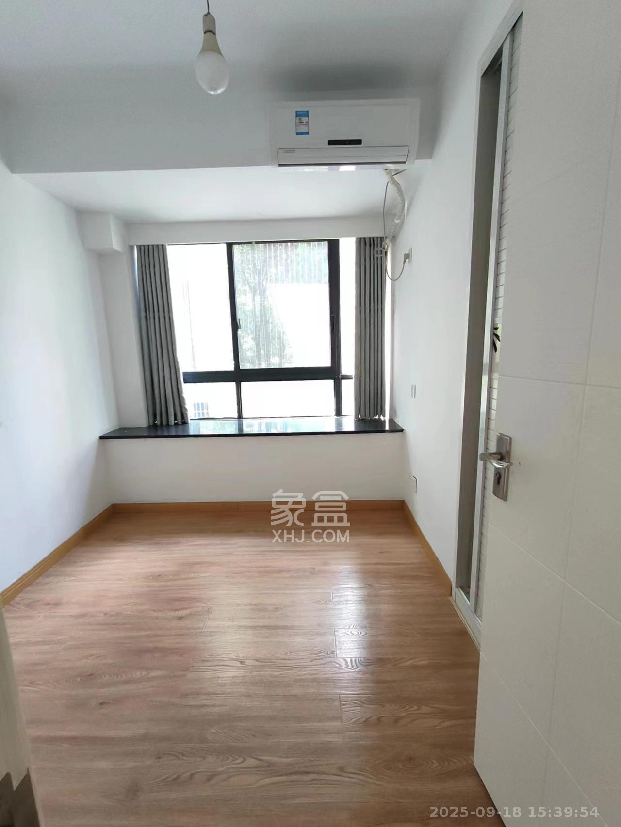 长房时代城  3室2厅1卫    2300.0元/月 长房时代城  3室2厅1卫    2300.0元/月室内图